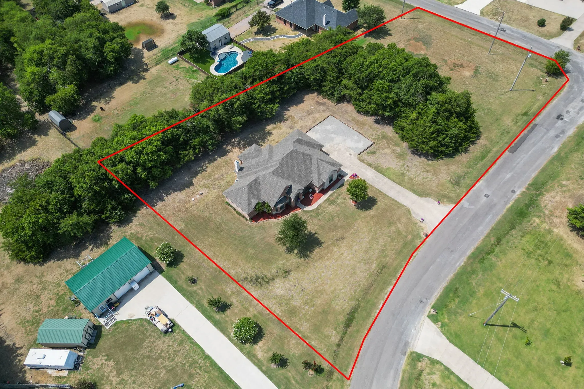 Single Family Residence For Sale in Collin County , 175 Pecan Hollow Circle, Anna, Texas 75409, 3 Bedrooms, 3 Bathrooms, 2 Garage spaces, 2,377 Sqft, built in 2007, Price $529,000, mls#21318827, Real Estate Agent in Anna, Homes For Sale in Collin county, Homes For Sale in Anna, Realtor in Anna Texas, Real Estate Brokerage Independent Realty Texas, Luminita Cordes Realtor