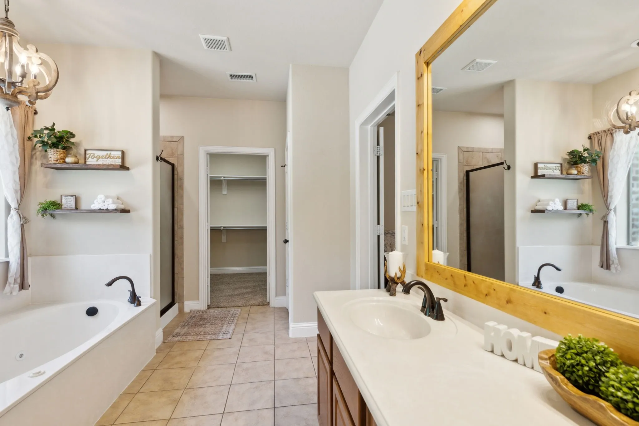 Single Family Residence For Sale in Collin County , 175 Pecan Hollow Circle, Anna, Texas 75409, 3 Bedrooms, 3 Bathrooms, 2 Garage spaces, 2,377 Sqft, built in 2007, Price $529,000, mls#21318827, Real Estate Agent in Anna, Homes For Sale in Collin county, Homes For Sale in Anna, Realtor in Anna Texas, Real Estate Brokerage Independent Realty Texas, Luminita Cordes Realtor