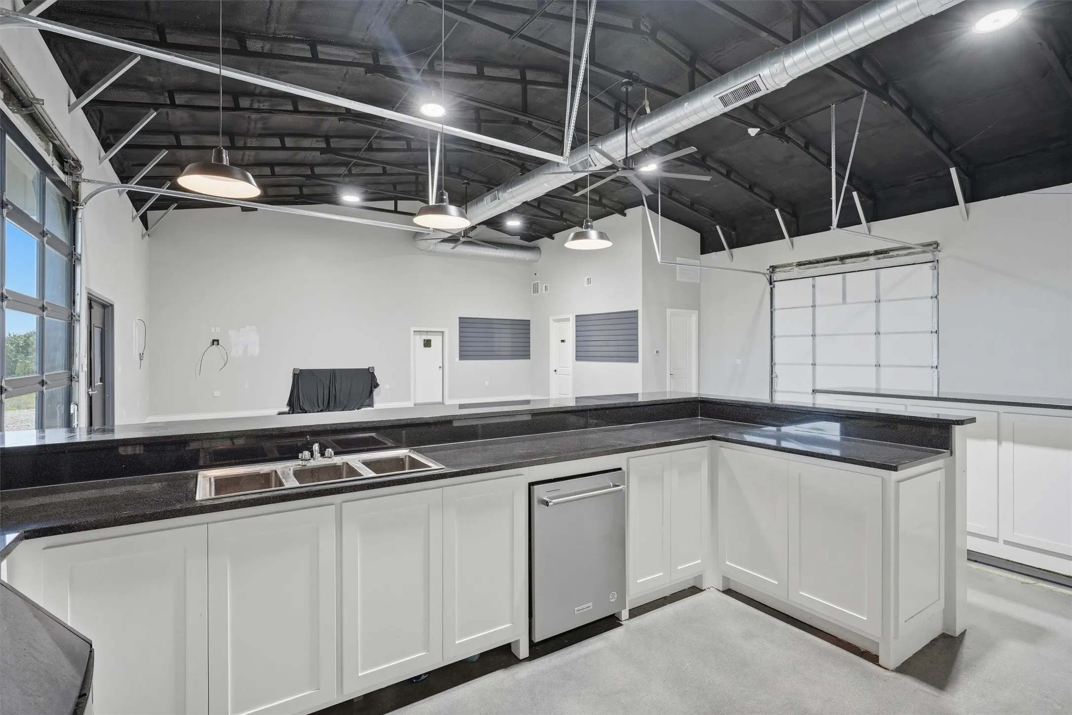 Retail For Sale in Hood County , 6021 E US Highway 377, Granbury, Texas 76049, 0, 0, Garage spaces, 0 Sqft, built in 2023, mls#21318052, Real Estate Agent in Granbury, Homes For Sale in Hood county, Homes For Sale in Granbury, Realtor in Granbury Texas, Real Estate Brokerage Independent Realty Texas, Luminita Cordes Realtor