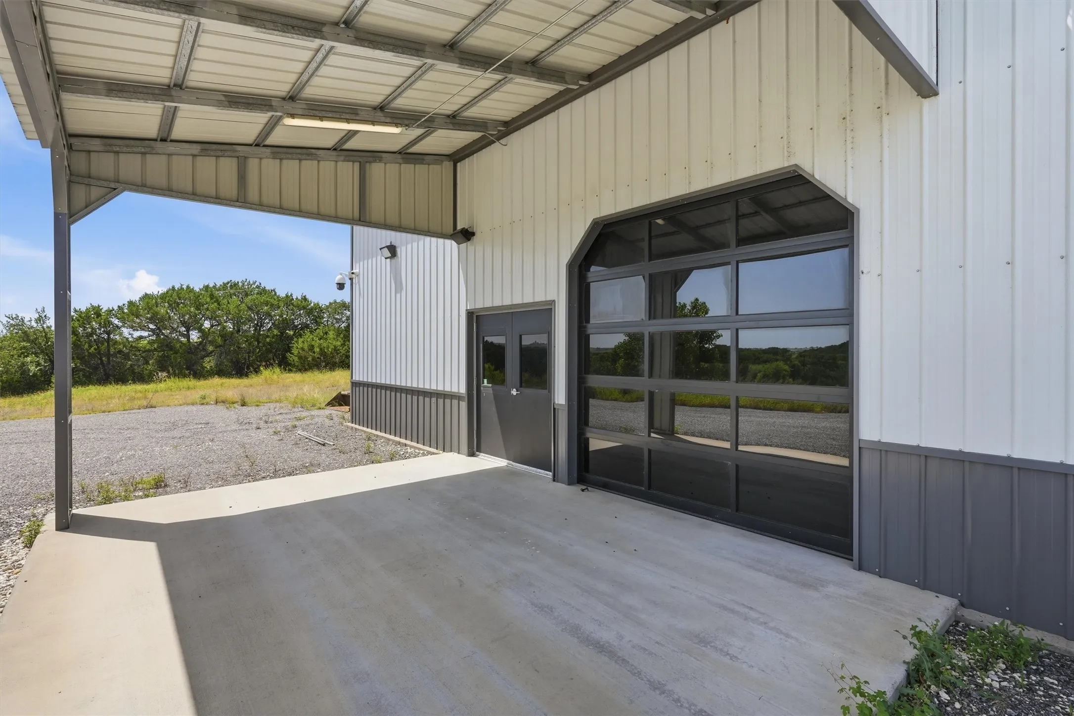 Retail For Sale in Hood County , 6021 E US Highway 377, Granbury, Texas 76049, 0, 0, Garage spaces, 0 Sqft, built in 2023, mls#21318052, Real Estate Agent in Granbury, Homes For Sale in Hood county, Homes For Sale in Granbury, Realtor in Granbury Texas, Real Estate Brokerage Independent Realty Texas, Luminita Cordes Realtor