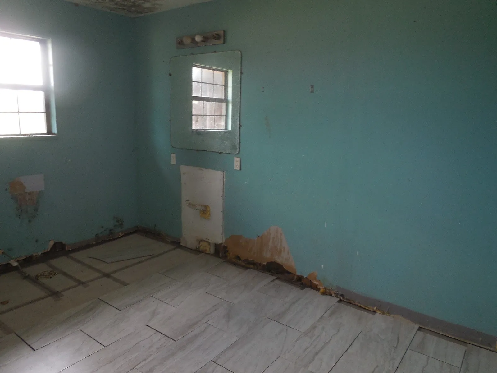 2nd Bathroom