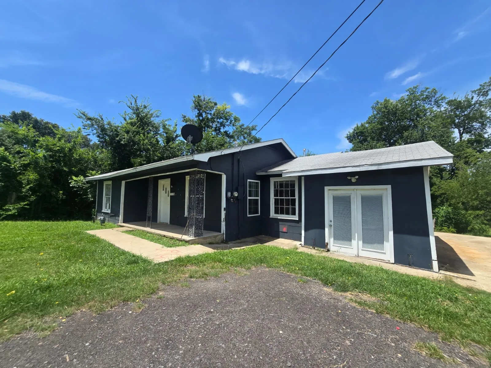 Single Family Residence For Sale in Hopkins County , 1021 Mulberry Street, Sulphur Springs, Texas 75482, 3 Bedroom, 2 Bathroom, Garage spaces, 1,010 Sqft, built in 1940, mls#21316211, Real Estate Agent in Sulphur Springs, Homes For Sale in Hopkins county, Homes For Sale in Sulphur Springs, Realtor in Sulphur Springs Texas, Real Estate Brokerage Independent Realty Texas, Luminita Cordes Realtor