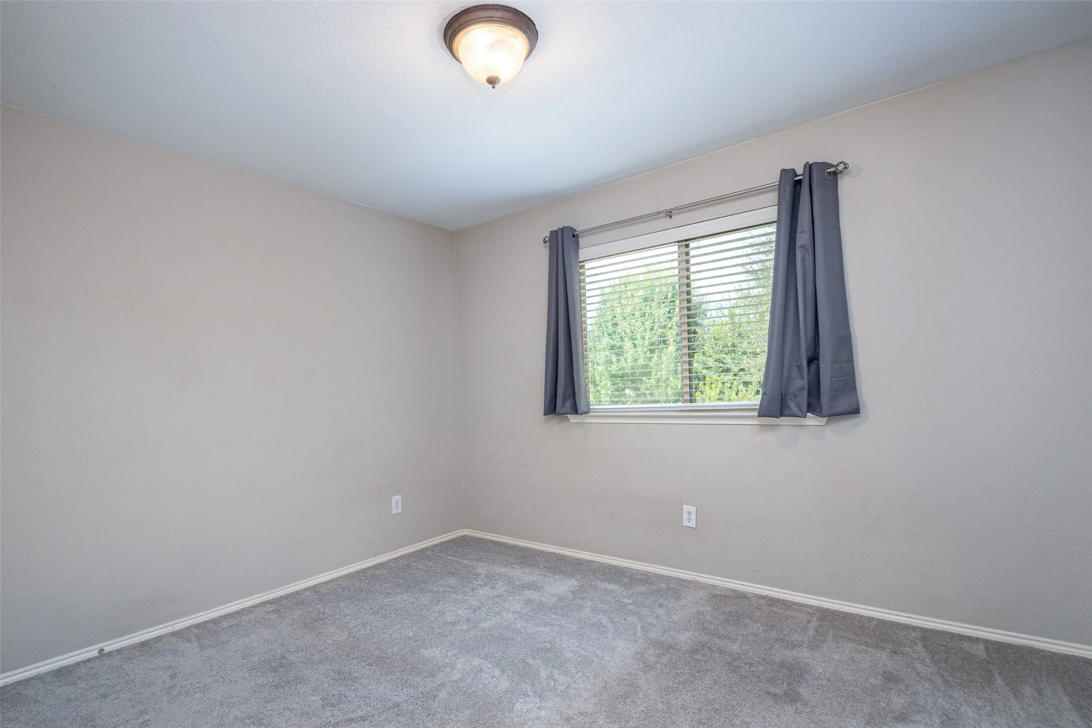 Single Family Residence For Rent in Collin County , 3904 Ironstone Lane, Mc Kinney, Texas 75070, 3 Bedroom, 3 Bathroom, 2 Garage spaces, 2,280 Sqft, built in 2007, mls#21317463, Real Estate Agent in Mc Kinney, Homes For Rent in Collin county, Homes For Rent in Mc Kinney, Realtor in Mc Kinney Texas, Real Estate Brokerage Independent Realty Texas, Luminita Cordes Realtor