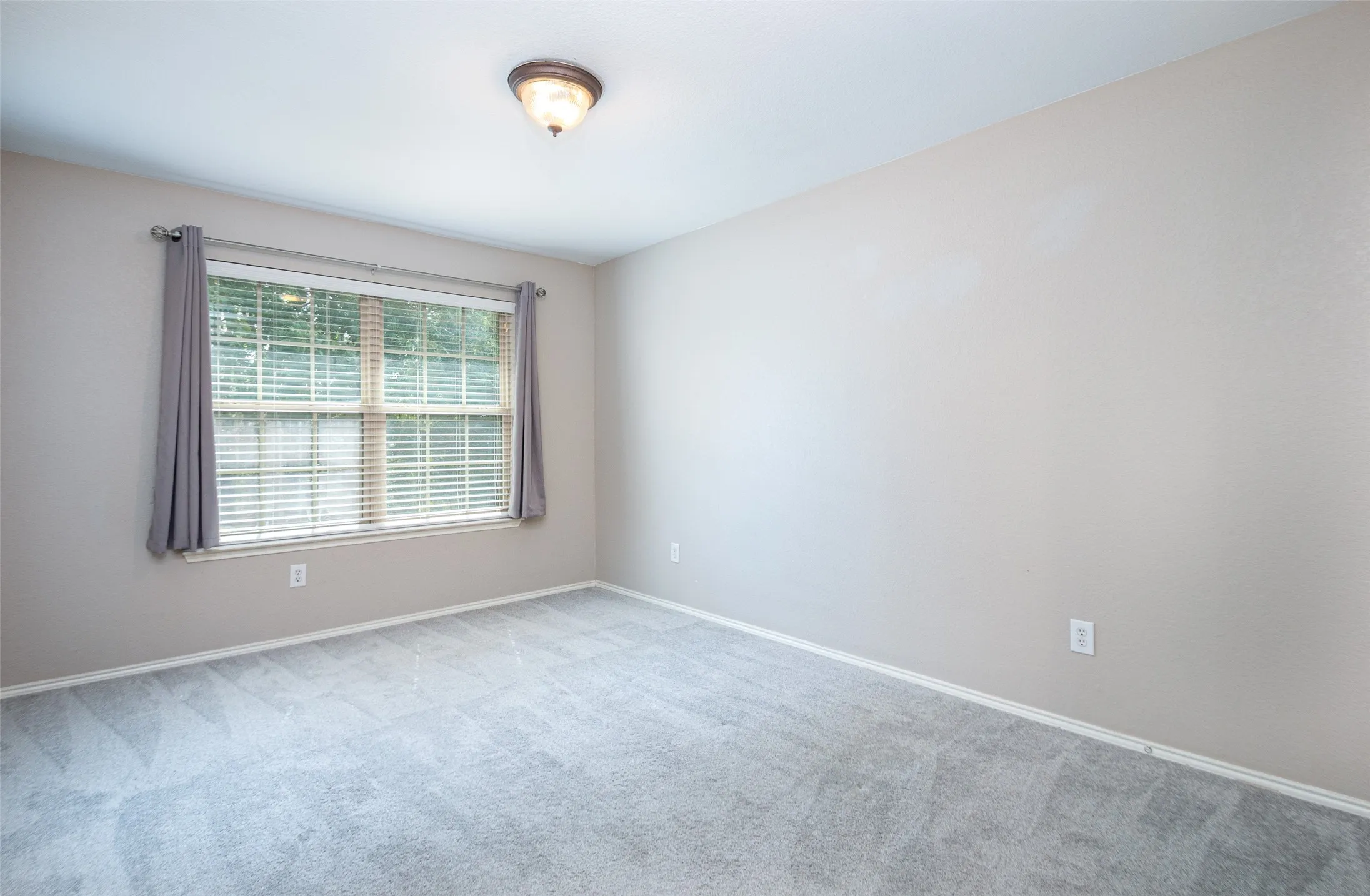 Single Family Residence For Rent in Collin County , 3904 Ironstone Lane, Mc Kinney, Texas 75070, 3 Bedroom, 3 Bathroom, 2 Garage spaces, 2,280 Sqft, built in 2007, mls#21317463, Real Estate Agent in Mc Kinney, Homes For Rent in Collin county, Homes For Rent in Mc Kinney, Realtor in Mc Kinney Texas, Real Estate Brokerage Independent Realty Texas, Luminita Cordes Realtor