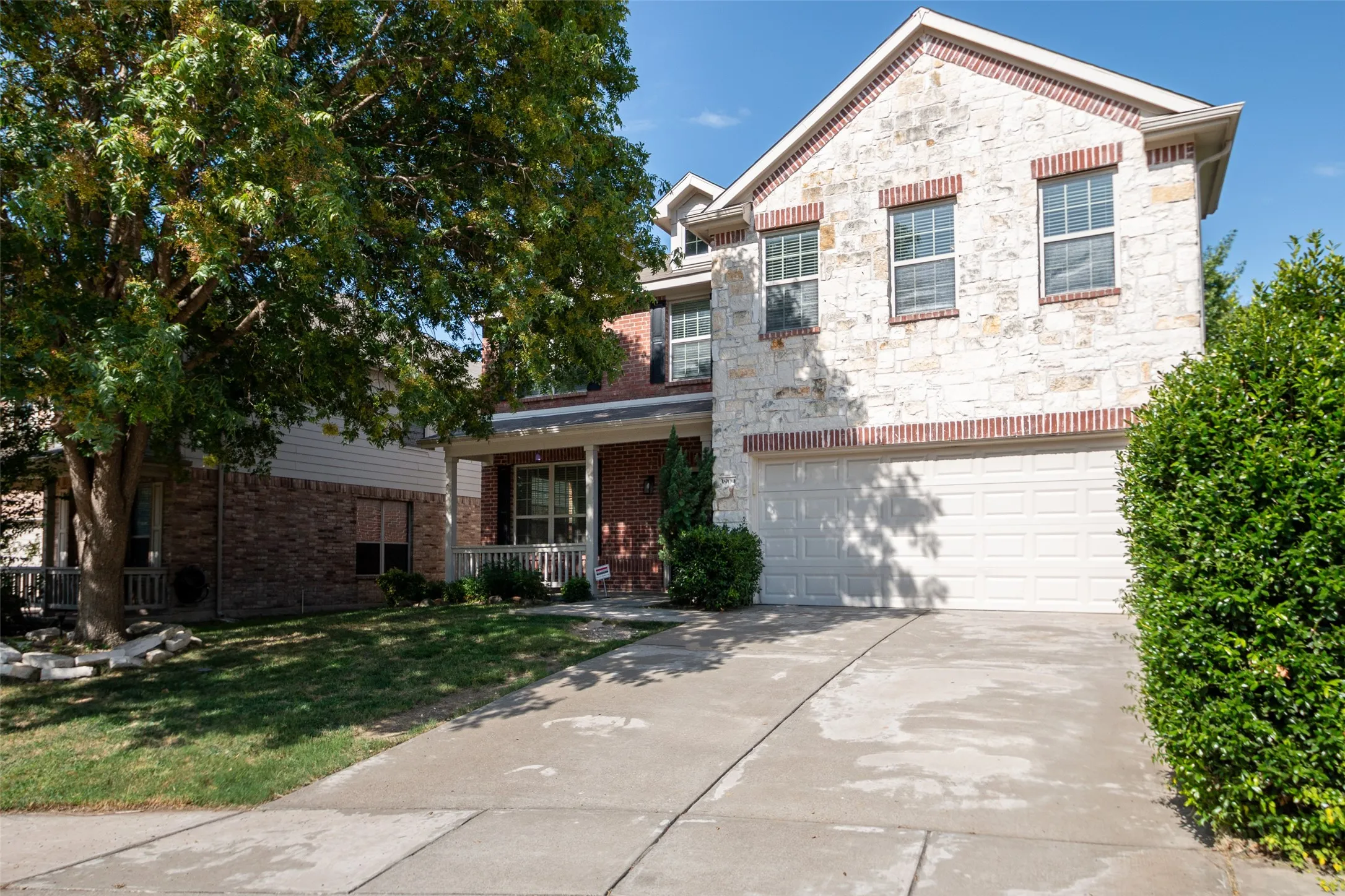 Single Family Residence For Rent in Collin County , 3904 Ironstone Lane, Mc Kinney, Texas 75070, 3 Bedroom, 3 Bathroom, 2 Garage spaces, 2,280 Sqft, built in 2007, mls#21317463, Real Estate Agent in Mc Kinney, Homes For Rent in Collin county, Homes For Rent in Mc Kinney, Realtor in Mc Kinney Texas, Real Estate Brokerage Independent Realty Texas, Luminita Cordes Realtor