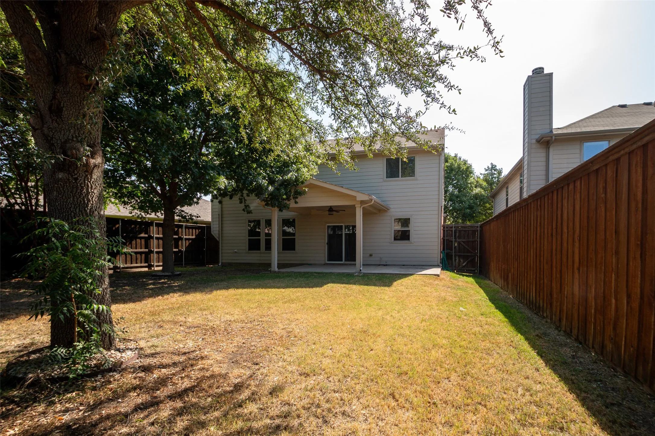 Single Family Residence For Rent in Collin County , 3904 Ironstone Lane, Mc Kinney, Texas 75070, 3 Bedroom, 3 Bathroom, 2 Garage spaces, 2,280 Sqft, built in 2007, mls#21317463, Real Estate Agent in Mc Kinney, Homes For Rent in Collin county, Homes For Rent in Mc Kinney, Realtor in Mc Kinney Texas, Real Estate Brokerage Independent Realty Texas, Luminita Cordes Realtor