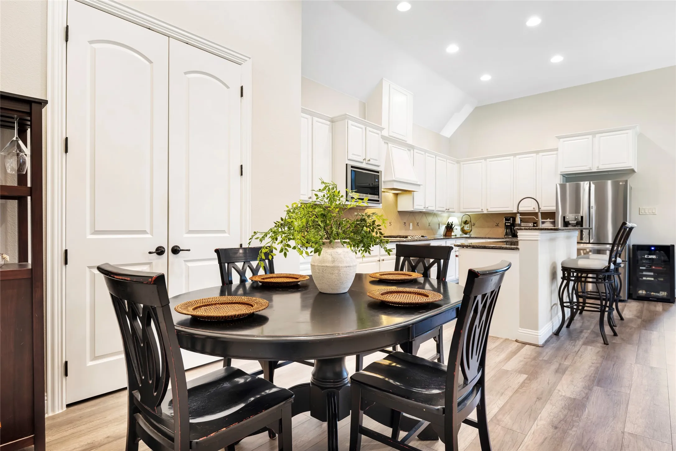 Single Family Residence For Sale in Denton County , 8721 Ludlow Drive, Frisco, Texas 75036, 3 Bedroom, 2 Bathroom, 2 Garage spaces, 1,602 Sqft, built in 2014, mls#21317846, Real Estate Agent in Frisco, Homes For Sale in Denton county, Homes For Sale in Frisco, Realtor in Frisco Texas, Real Estate Brokerage Independent Realty Texas, Luminita Cordes Realtor