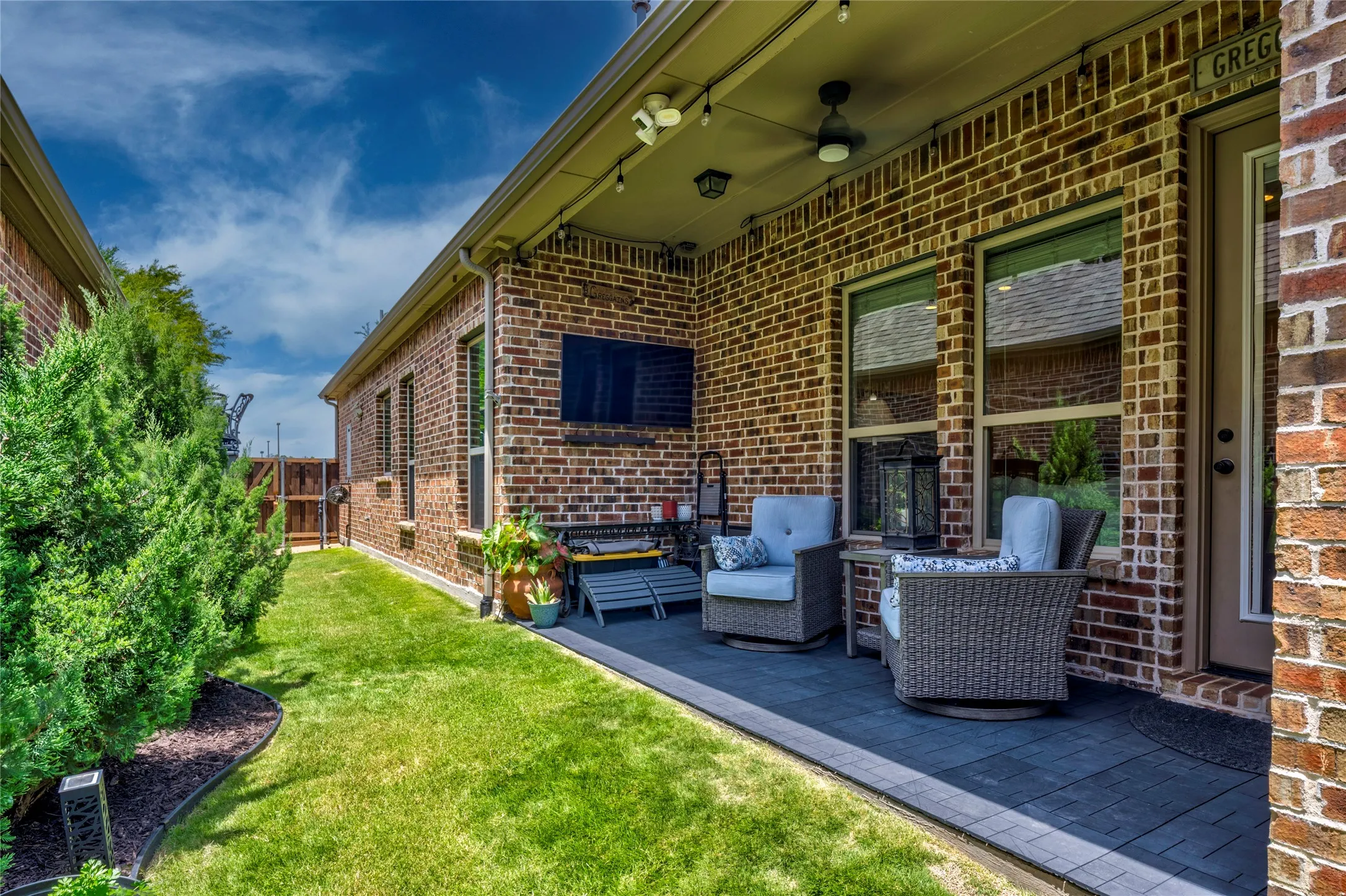 Single Family Residence For Sale in Denton County , 8721 Ludlow Drive, Frisco, Texas 75036, 3 Bedroom, 2 Bathroom, 2 Garage spaces, 1,602 Sqft, built in 2014, mls#21317846, Real Estate Agent in Frisco, Homes For Sale in Denton county, Homes For Sale in Frisco, Realtor in Frisco Texas, Real Estate Brokerage Independent Realty Texas, Luminita Cordes Realtor