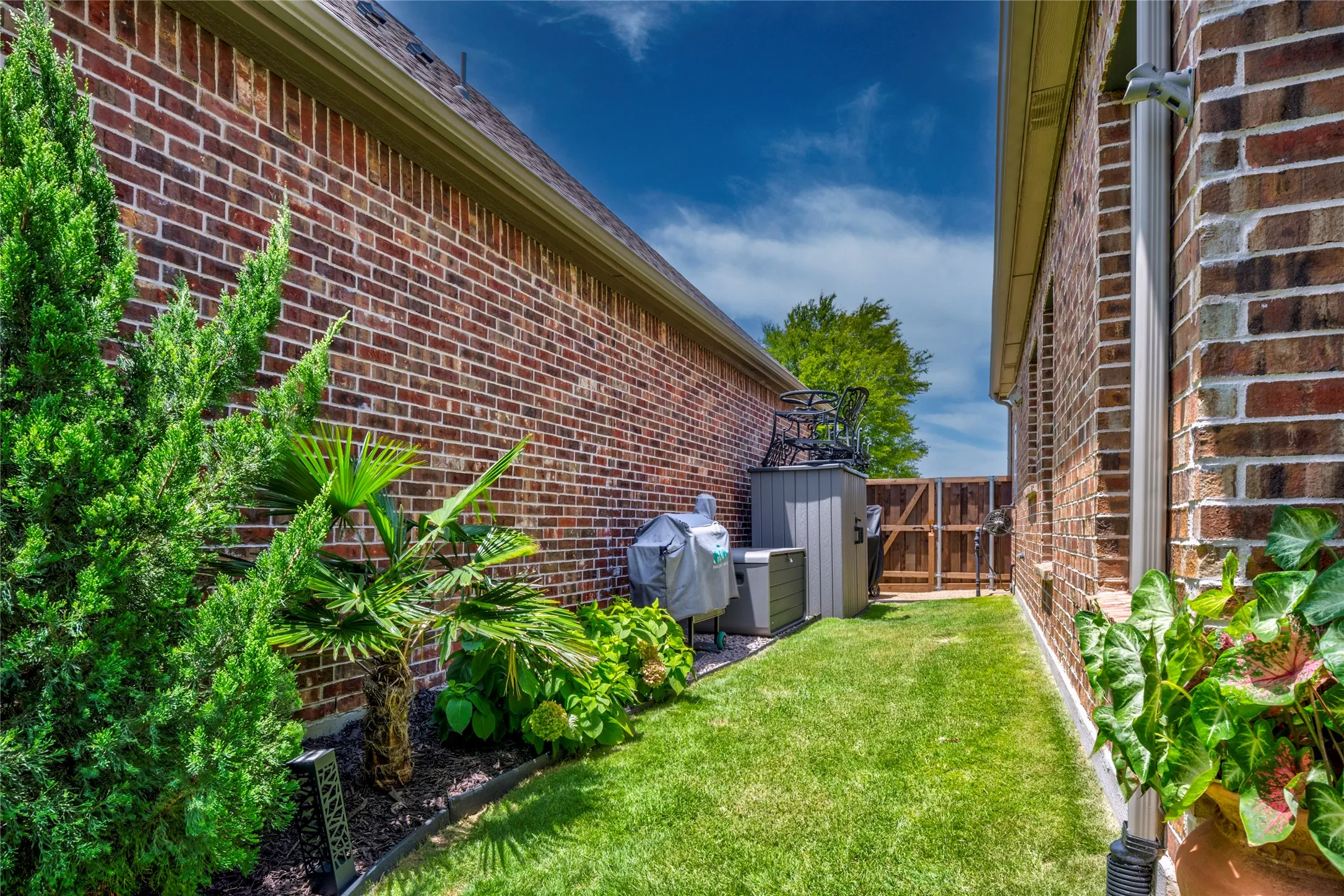 This charming home is move-in ready!  A new place to call home!