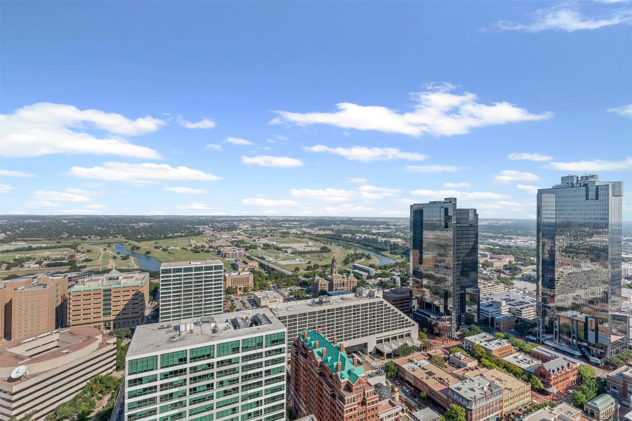 Condominium For Sale in Tarrant County , 500 Throckmorton Street 3506, Fort Worth, Texas 76102, 0, 0, 4 Garage spaces, 3,666 Sqft, built in 2005, Price $950,000, mls#21318851, Real Estate Agent in Fort Worth, Homes For Sale in Tarrant county, Homes For Sale in Fort Worth, Realtor in Fort Worth Texas, Real Estate Brokerage Independent Realty Texas, Luminita Cordes Realtor