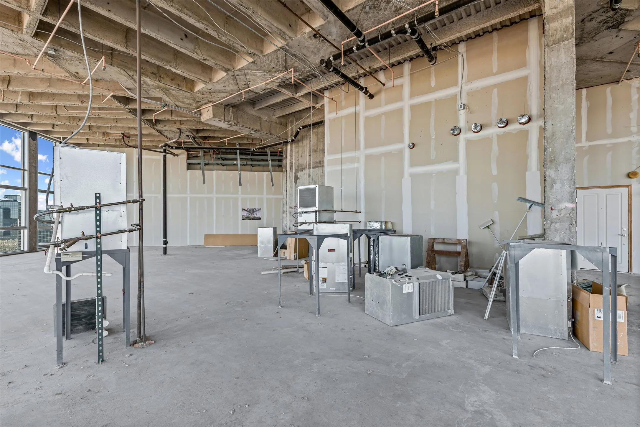 Condominium For Sale in Tarrant County , 500 Throckmorton Street 3506, Fort Worth, Texas 76102, 0, 0, 4 Garage spaces, 3,666 Sqft, built in 2005, Price $950,000, mls#21318851, Real Estate Agent in Fort Worth, Homes For Sale in Tarrant county, Homes For Sale in Fort Worth, Realtor in Fort Worth Texas, Real Estate Brokerage Independent Realty Texas, Luminita Cordes Realtor
