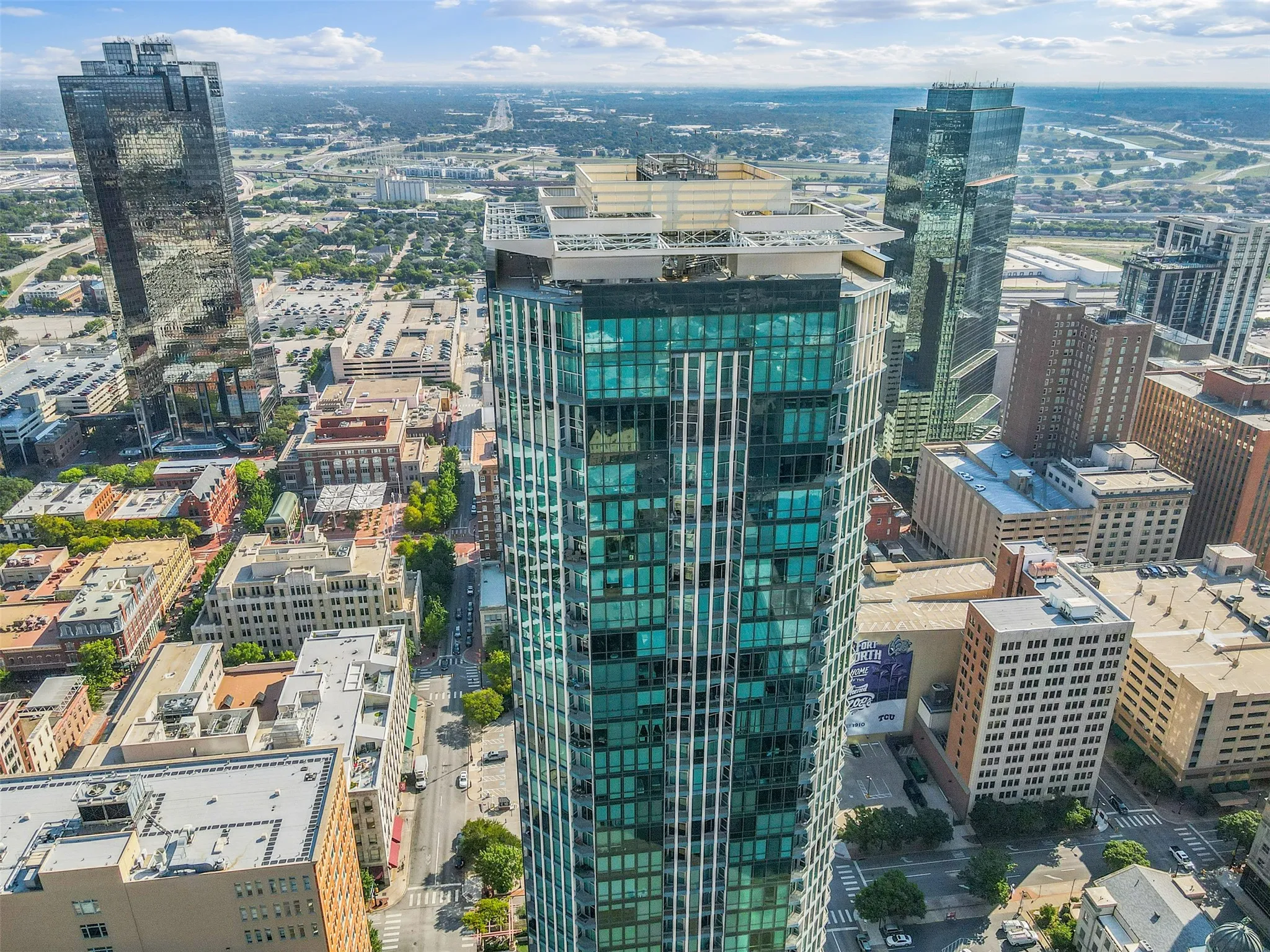 Condominium For Sale in Tarrant County , 500 Throckmorton Street 3506, Fort Worth, Texas 76102, 0, 0, 4 Garage spaces, 3,666 Sqft, built in 2005, Price $950,000, mls#21318851, Real Estate Agent in Fort Worth, Homes For Sale in Tarrant county, Homes For Sale in Fort Worth, Realtor in Fort Worth Texas, Real Estate Brokerage Independent Realty Texas, Luminita Cordes Realtor