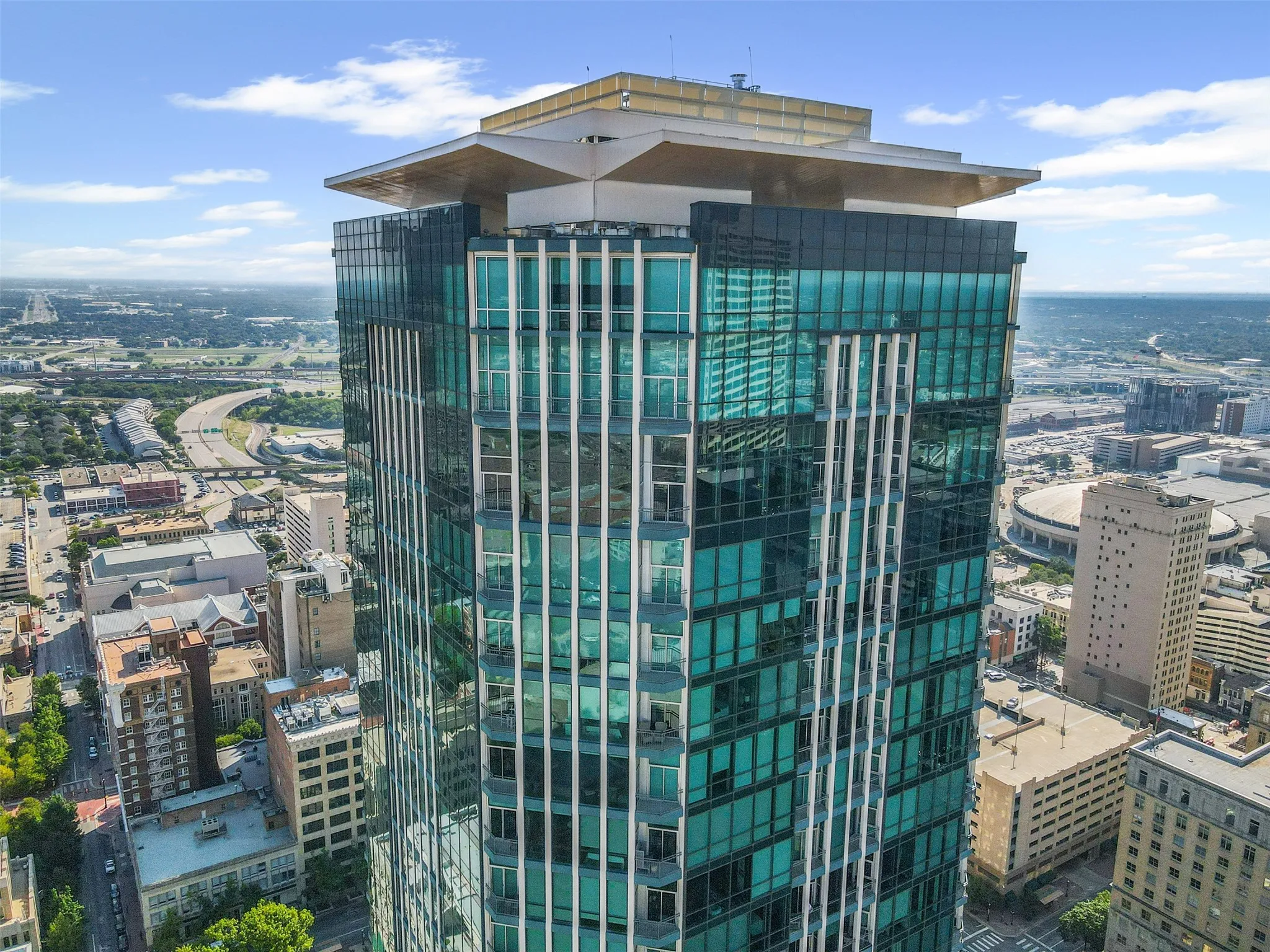 Condominium For Sale in Tarrant County , 500 Throckmorton Street 3506, Fort Worth, Texas 76102, 0, 0, 4 Garage spaces, 3,666 Sqft, built in 2005, Price $950,000, mls#21318851, Real Estate Agent in Fort Worth, Homes For Sale in Tarrant county, Homes For Sale in Fort Worth, Realtor in Fort Worth Texas, Real Estate Brokerage Independent Realty Texas, Luminita Cordes Realtor