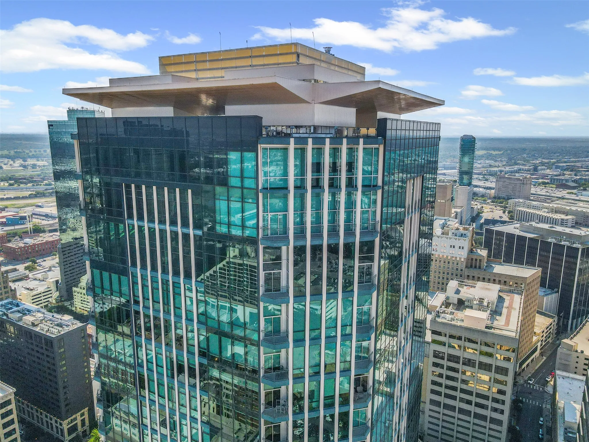 Condominium For Sale in Tarrant County , 500 Throckmorton Street 3506, Fort Worth, Texas 76102, 0, 0, 4 Garage spaces, 3,666 Sqft, built in 2005, Price $950,000, mls#21318851, Real Estate Agent in Fort Worth, Homes For Sale in Tarrant county, Homes For Sale in Fort Worth, Realtor in Fort Worth Texas, Real Estate Brokerage Independent Realty Texas, Luminita Cordes Realtor