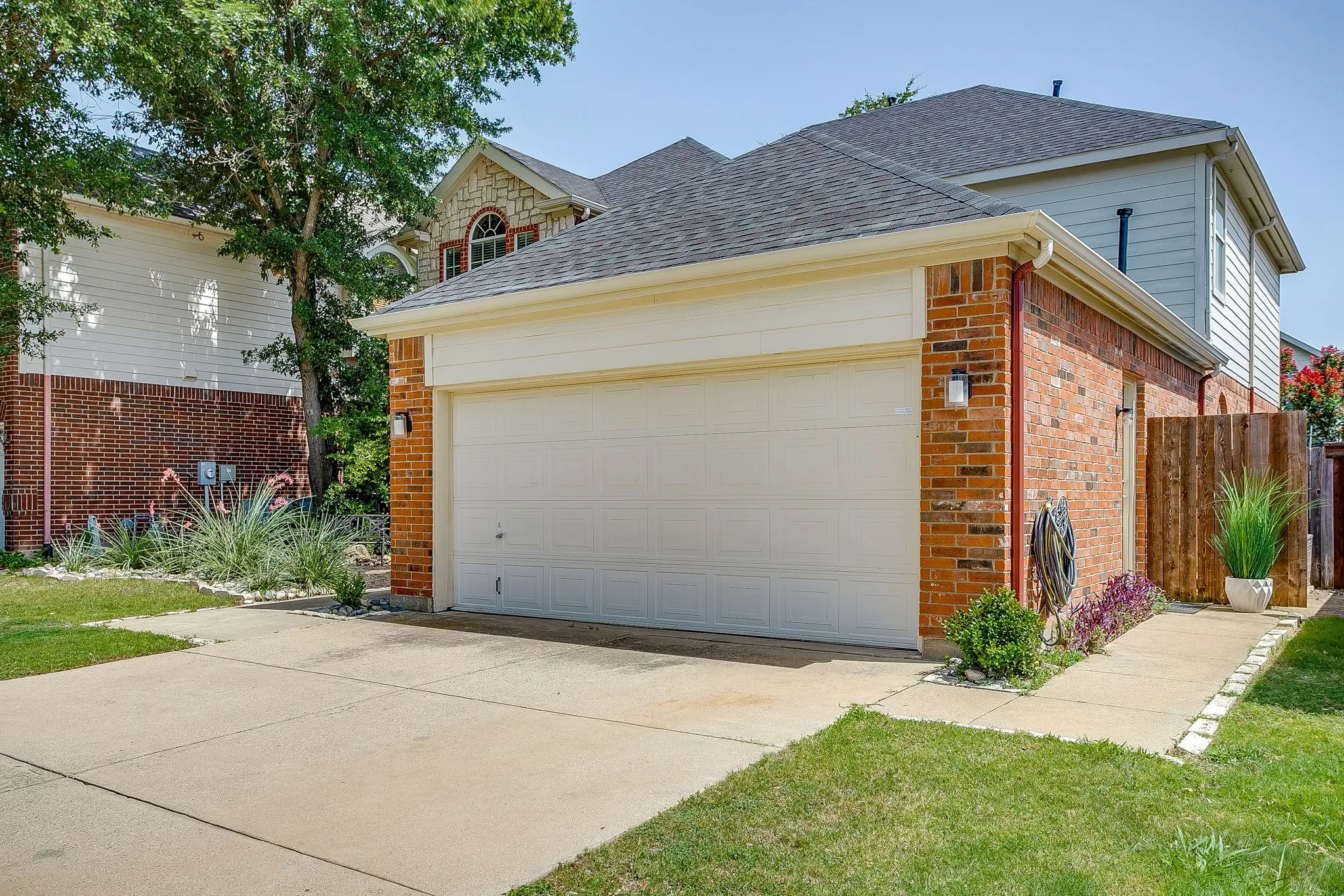 Side entry garage door for 4408 Chris Dr, Keller TX 76244