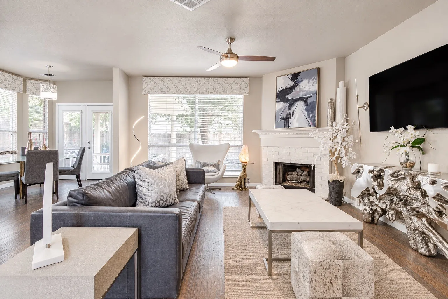 Living Room of 4408 Chris Dr, Keller TX​​‌​​​​‌​​‌‌​‌‌​​​‌‌​‌​‌​‌​​​‌​​ 76244
