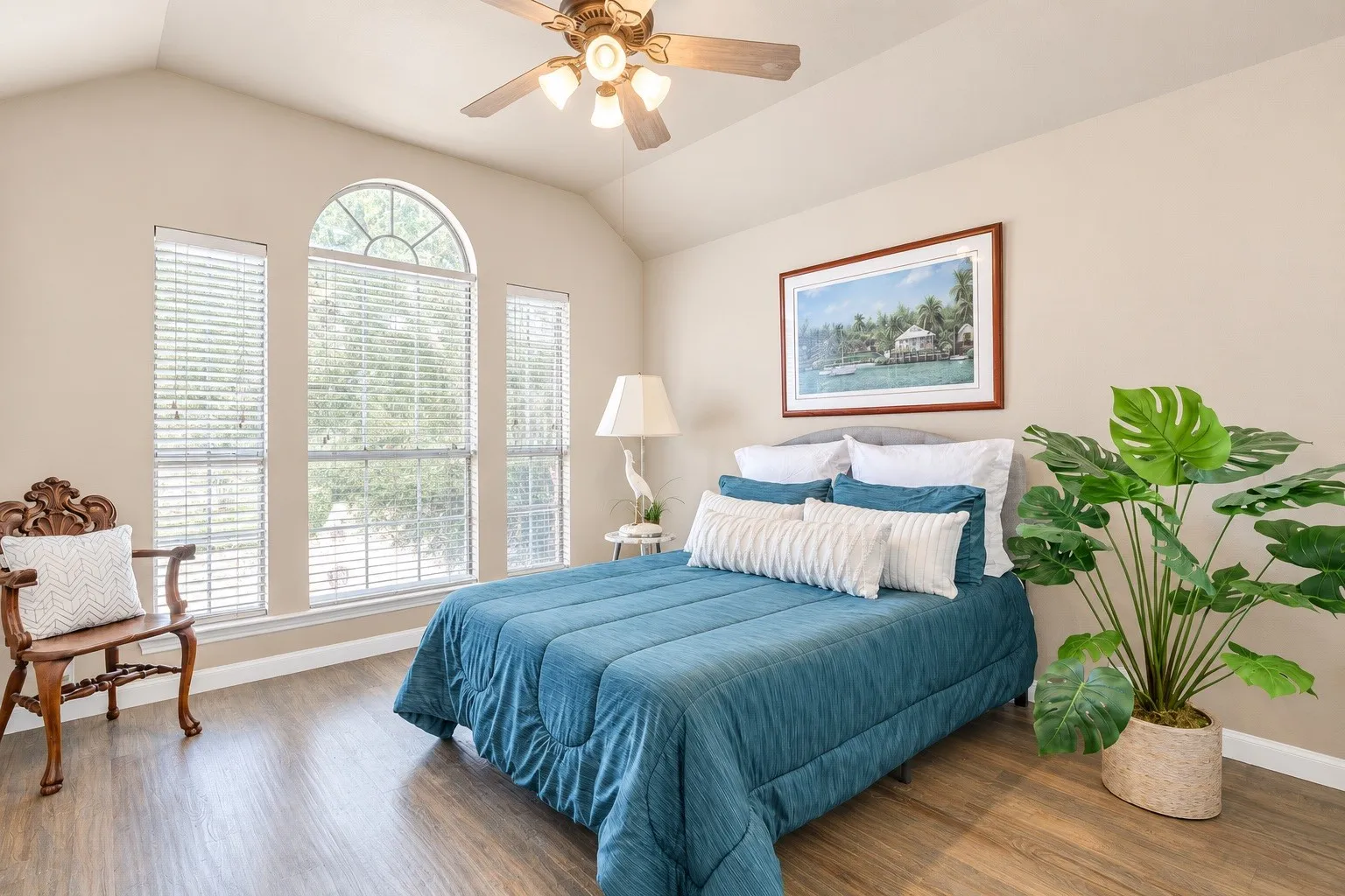 Single Family Residence For Sale in Tarrant County , 4408 Chris Drive, Fort Worth, Texas 76244, 4 Bedroom, 3 Bathroom, 2 Garage spaces, 2,508 Sqft, built in 2001, mls#21317633, Real Estate Agent in Fort Worth, Homes For Sale in Tarrant county, Homes For Sale in Fort Worth, Realtor in Fort Worth Texas, Real Estate Brokerage Independent Realty Texas, Luminita Cordes Realtor