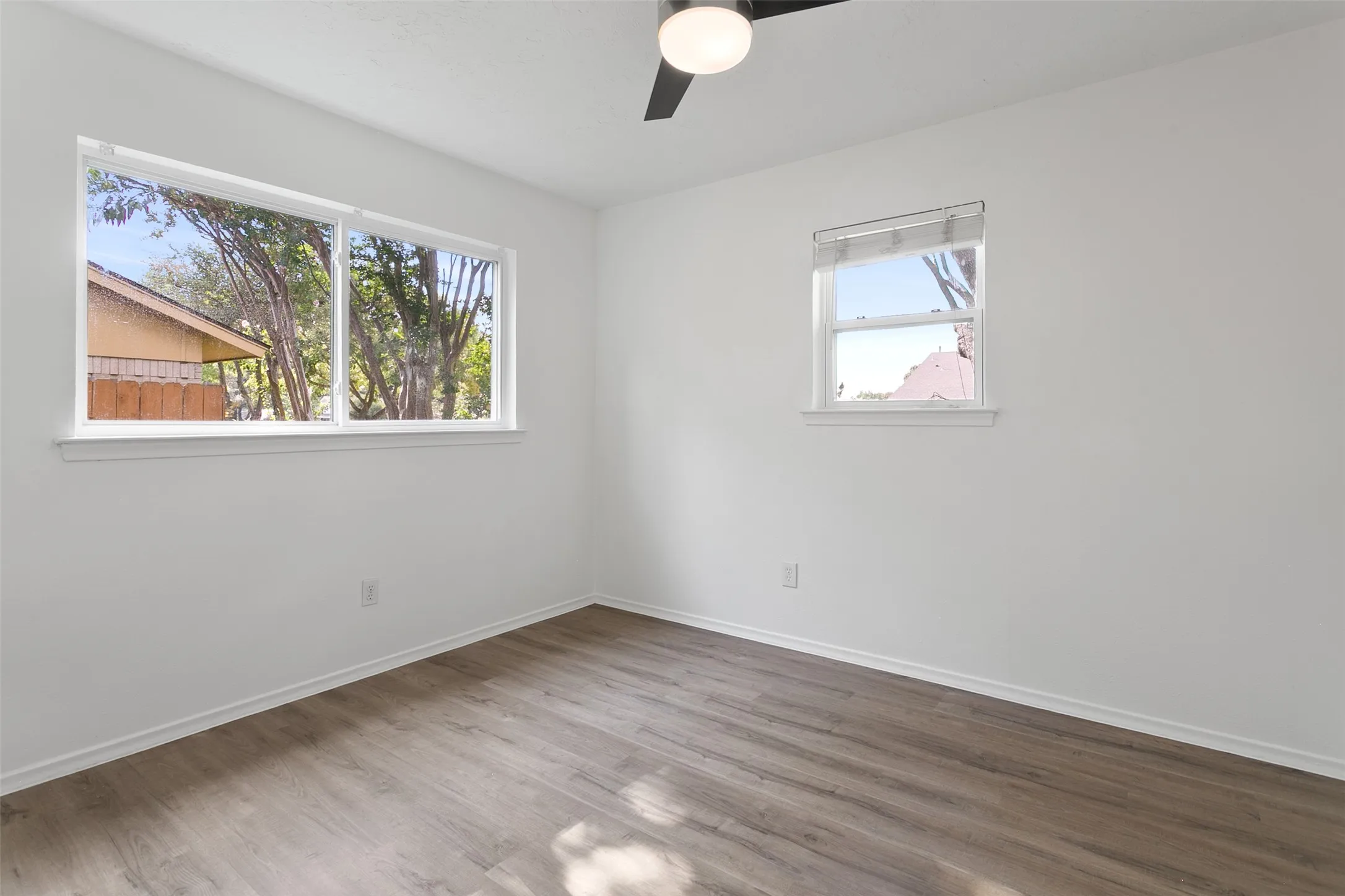 Single Family Residence For Rent in Collin County , 406 Pleasant Valley Lane, Richardson, Texas 75080, 4 Bedroom, 2 Bathroom, 2 Garage spaces, 1,616 Sqft, built in 1970, mls#21318867, Real Estate Agent in Richardson, Homes For Rent in Collin county, Homes For Rent in Richardson, Realtor in Richardson Texas, Real Estate Brokerage Independent Realty Texas, Luminita Cordes Realtor
