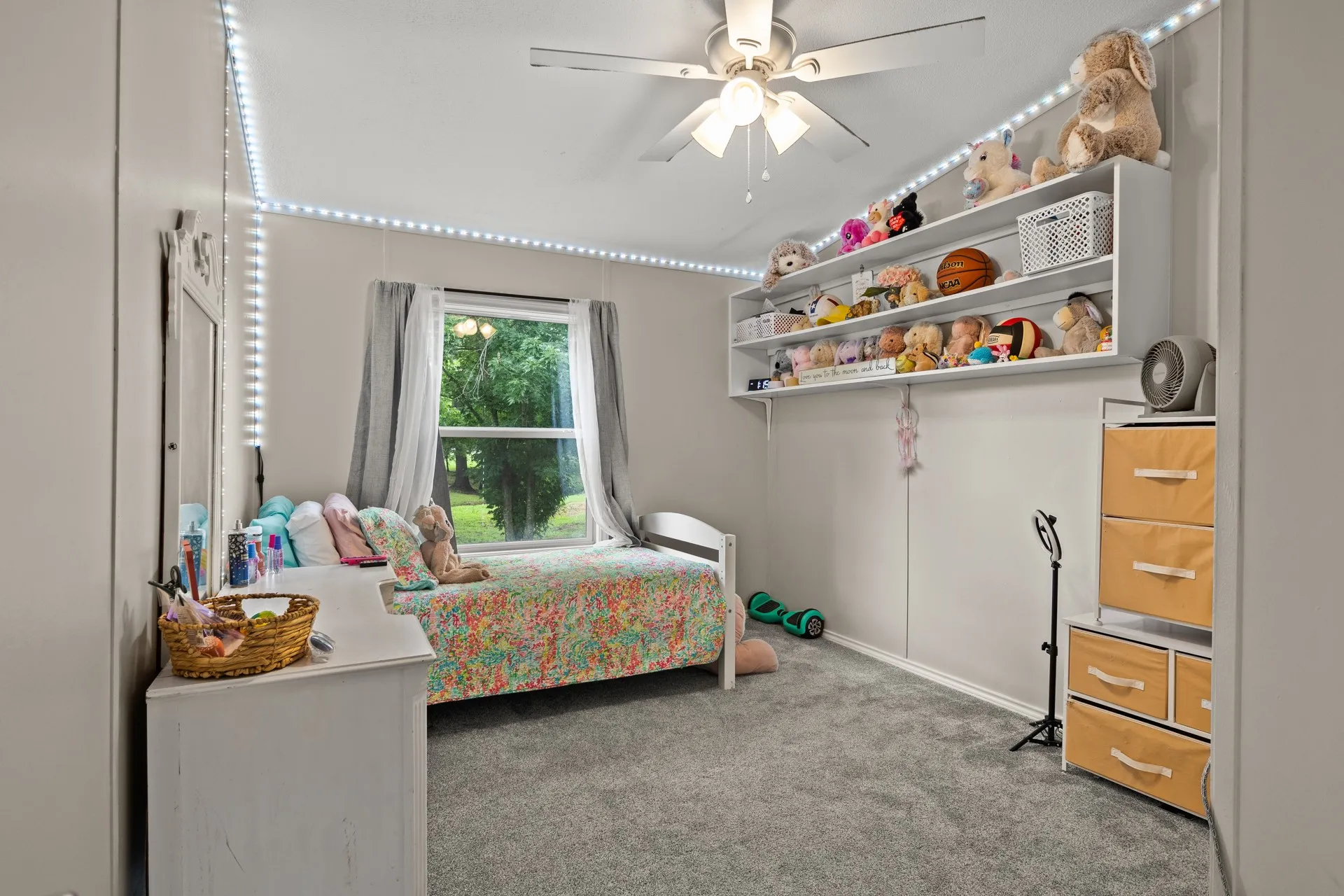 Manufactured Home For Sale in Titus County , 350 County Road 4030, Mt Pleasant, Texas 75455, 5 Bedrooms, 3 Bathrooms, Garage spaces, 2,108 Sqft, built in 1995, Price $225,000, mls#21318857, Real Estate Agent in Mt Pleasant, Homes For Sale in Titus county, Homes For Sale in Mt Pleasant, Realtor in Mt Pleasant Texas, Real Estate Brokerage Independent Realty Texas, Luminita Cordes Realtor