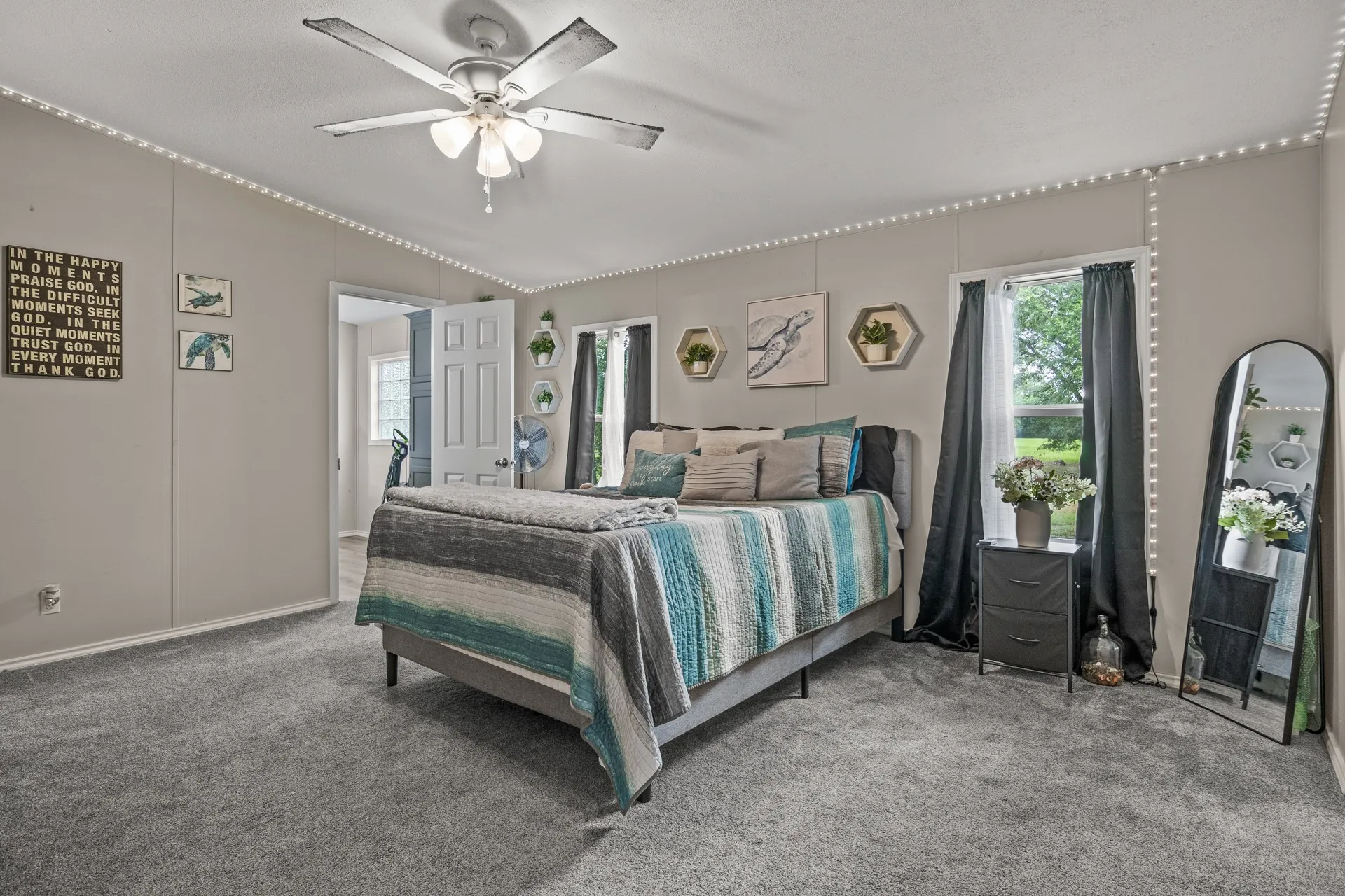 Manufactured Home For Sale in Titus County , 350 County Road 4030, Mt Pleasant, Texas 75455, 5 Bedrooms, 3 Bathrooms, Garage spaces, 2,108 Sqft, built in 1995, Price $225,000, mls#21318857, Real Estate Agent in Mt Pleasant, Homes For Sale in Titus county, Homes For Sale in Mt Pleasant, Realtor in Mt Pleasant Texas, Real Estate Brokerage Independent Realty Texas, Luminita Cordes Realtor