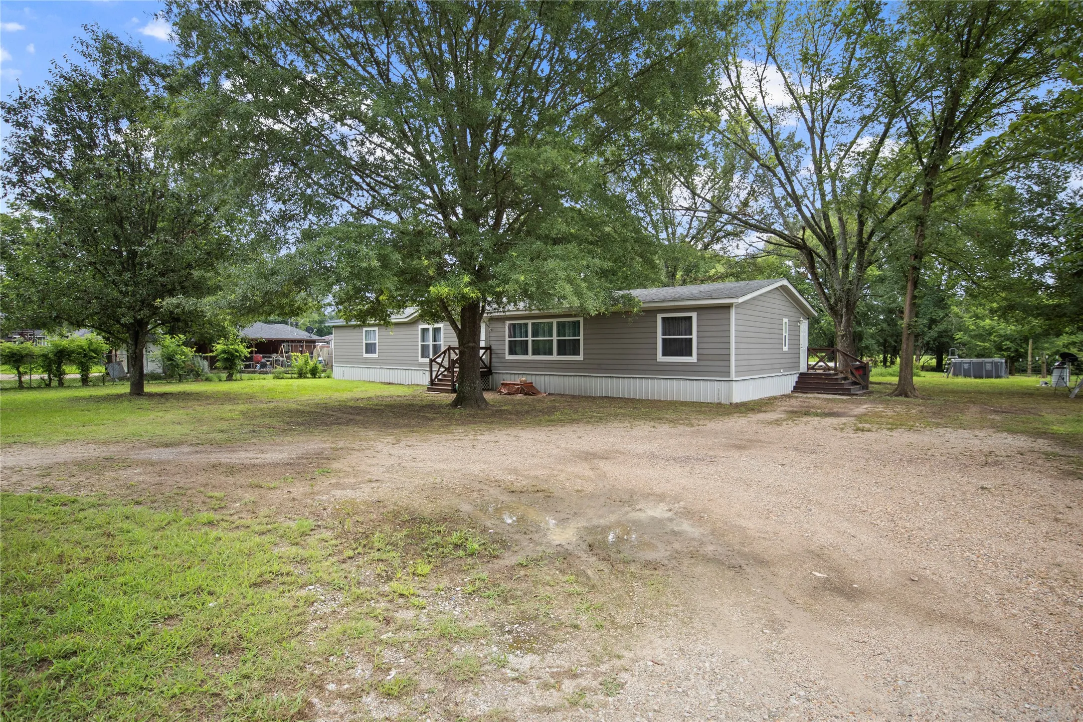 Manufactured Home For Sale in Titus County , 350 County Road 4030, Mt Pleasant, Texas 75455, 5 Bedrooms, 3 Bathrooms, Garage spaces, 2,108 Sqft, built in 1995, Price $225,000, mls#21318857, Real Estate Agent in Mt Pleasant, Homes For Sale in Titus county, Homes For Sale in Mt Pleasant, Realtor in Mt Pleasant Texas, Real Estate Brokerage Independent Realty Texas, Luminita Cordes Realtor
