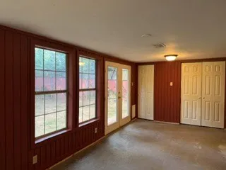 Single Family Residence For Sale in Navarro County , 1906 E Beverly Drive, Corsicana, Texas 75110, 2 Bedroom, 1 Bathroom, 2 Garage spaces, 1,500 Sqft, built in 1960, mls#21318876, Real Estate Agent in Corsicana, Homes For Sale in Navarro county, Homes For Sale in Corsicana, Realtor in Corsicana Texas, Real Estate Brokerage Independent Realty Texas, Luminita Cordes Realtor