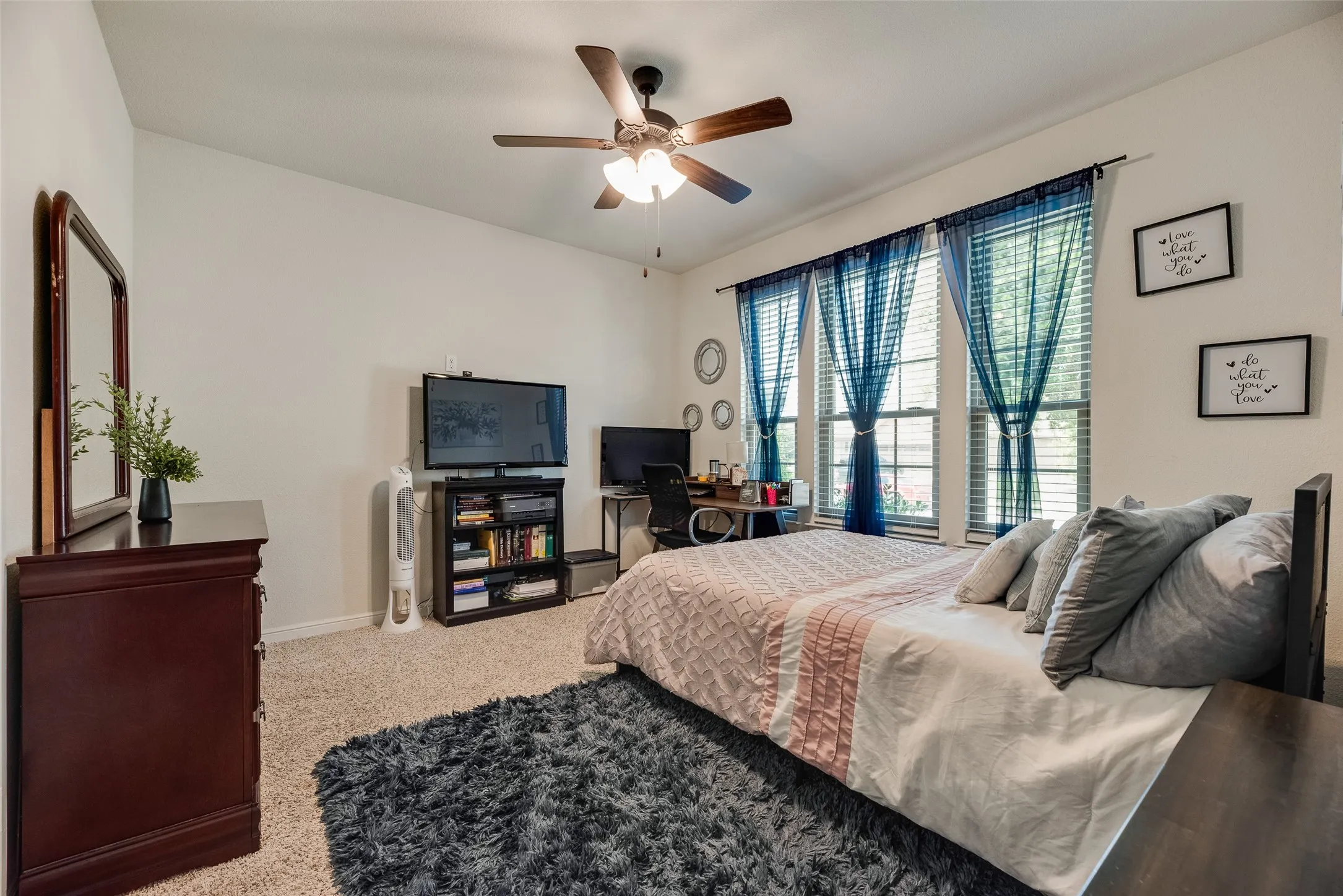 Single Family Residence For Sale in Ellis County , 2505 Lavender Lane, Glenn Heights, Texas 75154, 4 Bedroom, 2 Bathroom, 2 Garage spaces, 2,219 Sqft, built in 2019, mls#21307215, Real Estate Agent in Glenn Heights, Homes For Sale in Ellis county, Homes For Sale in Glenn Heights, Realtor in Glenn Heights Texas, Real Estate Brokerage Independent Realty Texas, Luminita Cordes Realtor