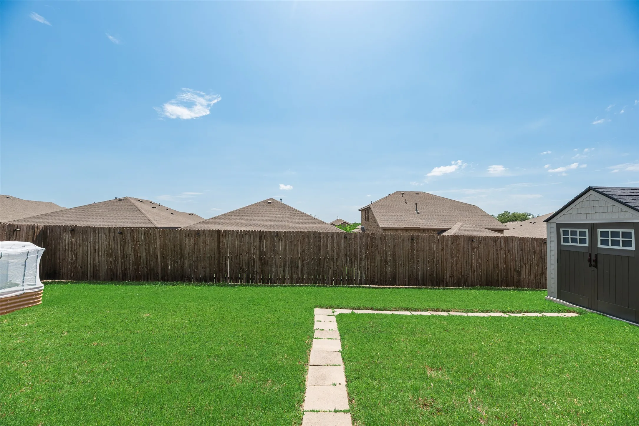 Single Family Residence For Sale in Ellis County , 2505 Lavender Lane, Glenn Heights, Texas 75154, 4 Bedroom, 2 Bathroom, 2 Garage spaces, 2,219 Sqft, built in 2019, mls#21307215, Real Estate Agent in Glenn Heights, Homes For Sale in Ellis county, Homes For Sale in Glenn Heights, Realtor in Glenn Heights Texas, Real Estate Brokerage Independent Realty Texas, Luminita Cordes Realtor
