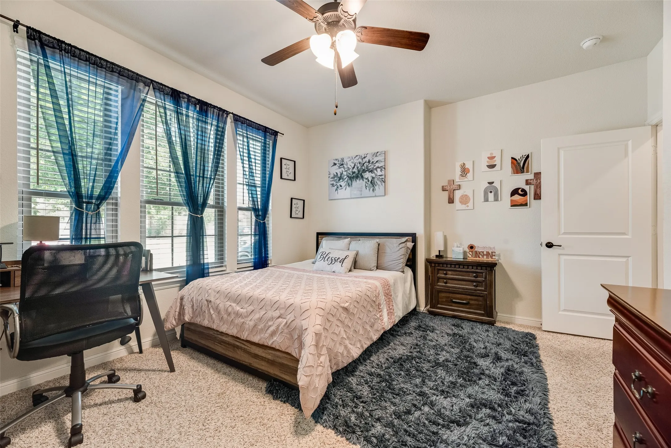 Single Family Residence For Sale in Ellis County , 2505 Lavender Lane, Glenn Heights, Texas 75154, 4 Bedroom, 2 Bathroom, 2 Garage spaces, 2,219 Sqft, built in 2019, mls#21307215, Real Estate Agent in Glenn Heights, Homes For Sale in Ellis county, Homes For Sale in Glenn Heights, Realtor in Glenn Heights Texas, Real Estate Brokerage Independent Realty Texas, Luminita Cordes Realtor