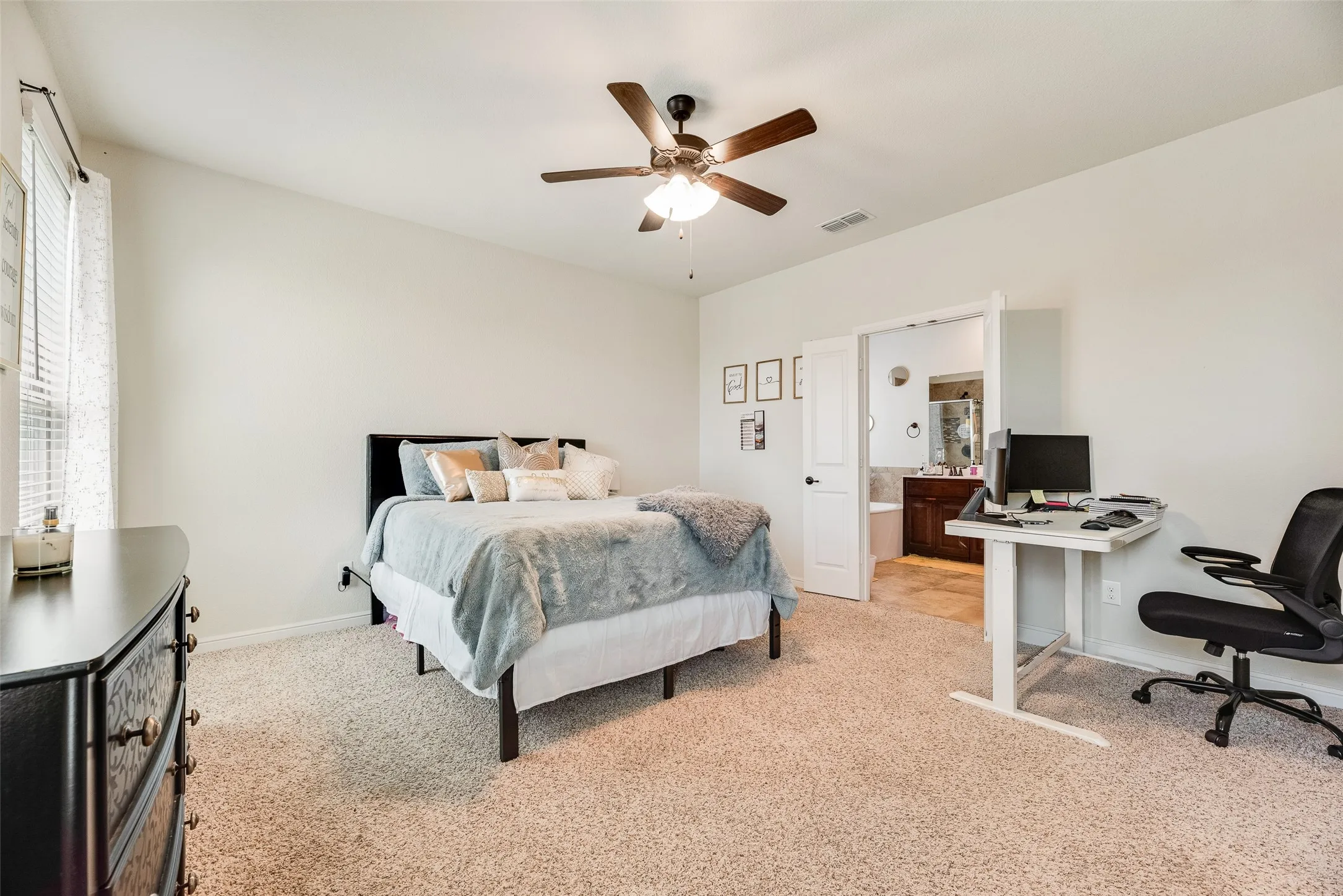 Single Family Residence For Sale in Ellis County , 2505 Lavender Lane, Glenn Heights, Texas 75154, 4 Bedroom, 2 Bathroom, 2 Garage spaces, 2,219 Sqft, built in 2019, mls#21307215, Real Estate Agent in Glenn Heights, Homes For Sale in Ellis county, Homes For Sale in Glenn Heights, Realtor in Glenn Heights Texas, Real Estate Brokerage Independent Realty Texas, Luminita Cordes Realtor