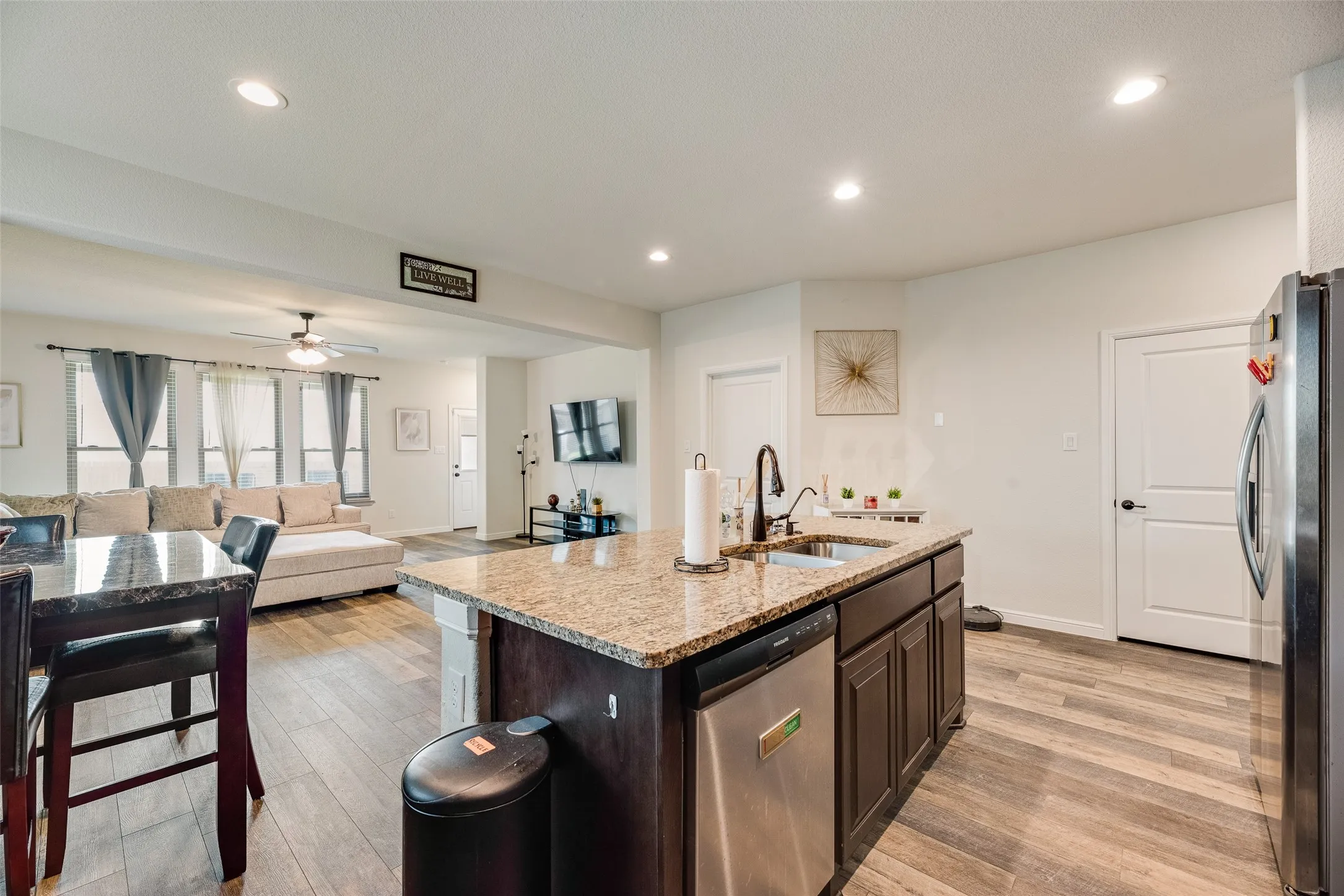 Single Family Residence For Sale in Ellis County , 2505 Lavender Lane, Glenn Heights, Texas 75154, 4 Bedroom, 2 Bathroom, 2 Garage spaces, 2,219 Sqft, built in 2019, mls#21307215, Real Estate Agent in Glenn Heights, Homes For Sale in Ellis county, Homes For Sale in Glenn Heights, Realtor in Glenn Heights Texas, Real Estate Brokerage Independent Realty Texas, Luminita Cordes Realtor