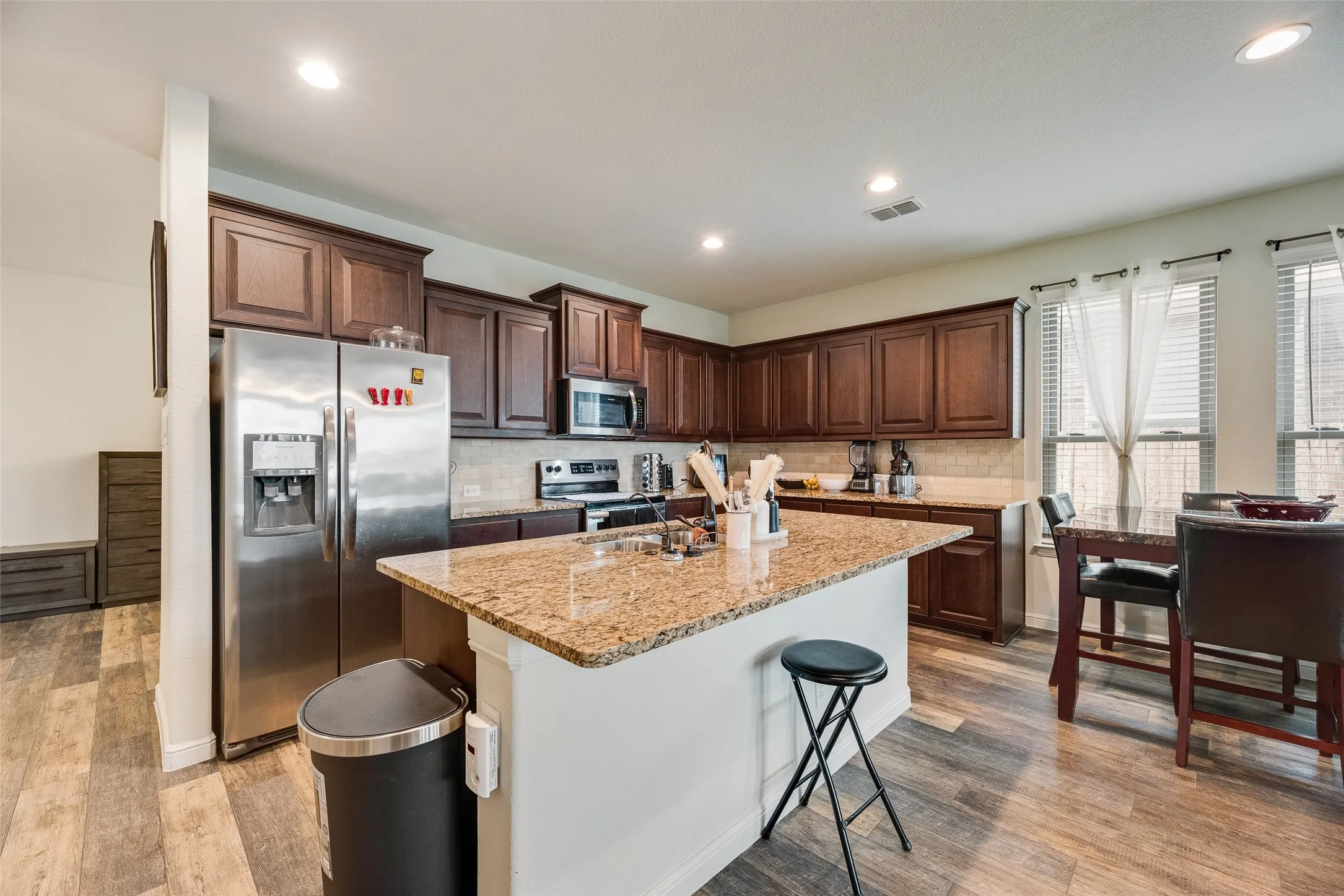 Single Family Residence For Sale in Ellis County , 2505 Lavender Lane, Glenn Heights, Texas 75154, 4 Bedroom, 2 Bathroom, 2 Garage spaces, 2,219 Sqft, built in 2019, mls#21307215, Real Estate Agent in Glenn Heights, Homes For Sale in Ellis county, Homes For Sale in Glenn Heights, Realtor in Glenn Heights Texas, Real Estate Brokerage Independent Realty Texas, Luminita Cordes Realtor