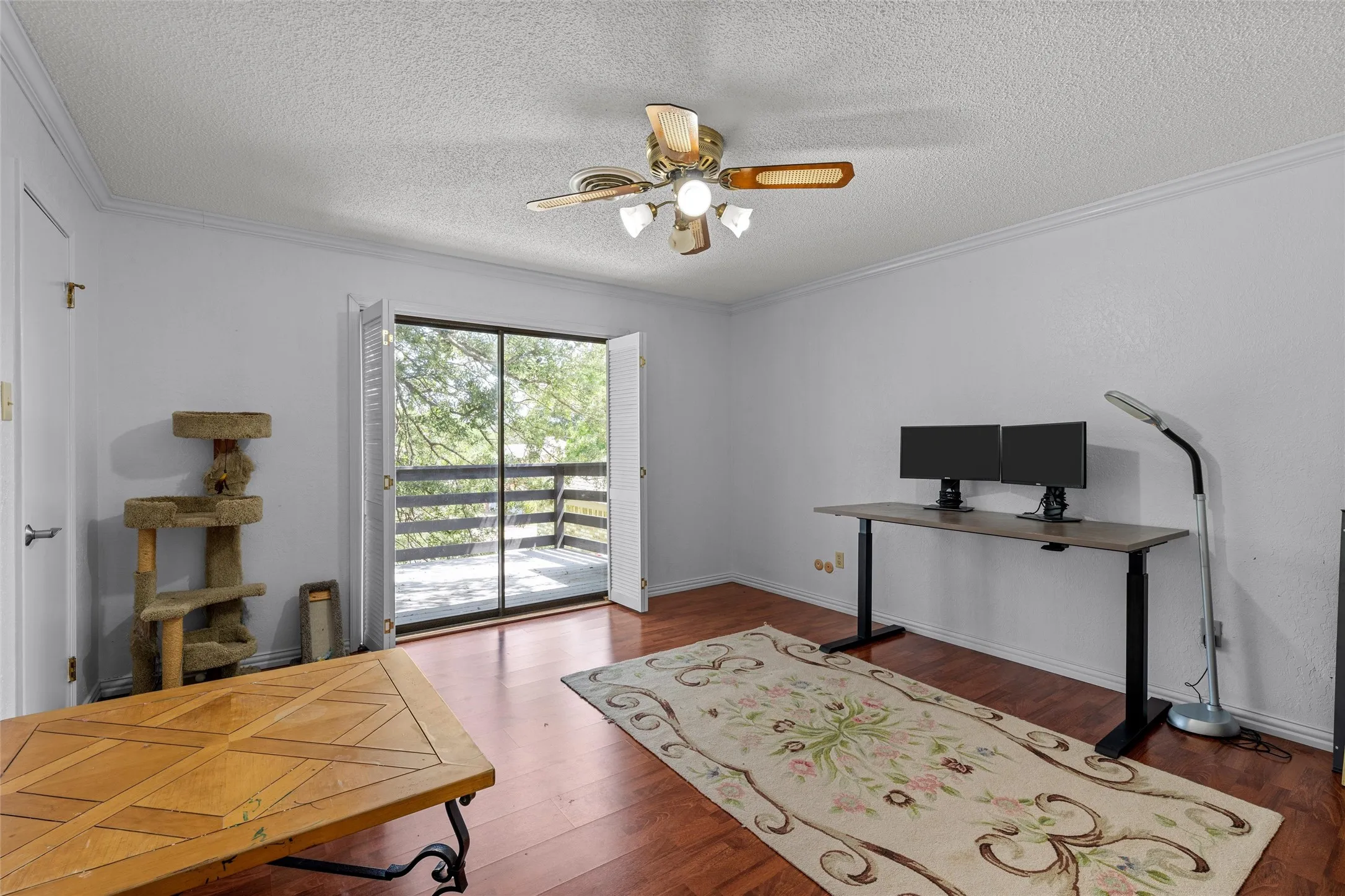 Single Family Residence For Sale in Mc Lennan County , 49 Sugar Creek, Woodway, Texas 76712, 4 Bedroom, 3 Bathroom, 2 Garage spaces, 2,499 Sqft, built in 1978, mls#21318895, Real Estate Agent in Woodway, Homes For Sale in Mc Lennan county, Homes For Sale in Woodway, Realtor in Woodway Texas, Real Estate Brokerage Independent Realty Texas, Luminita Cordes Realtor