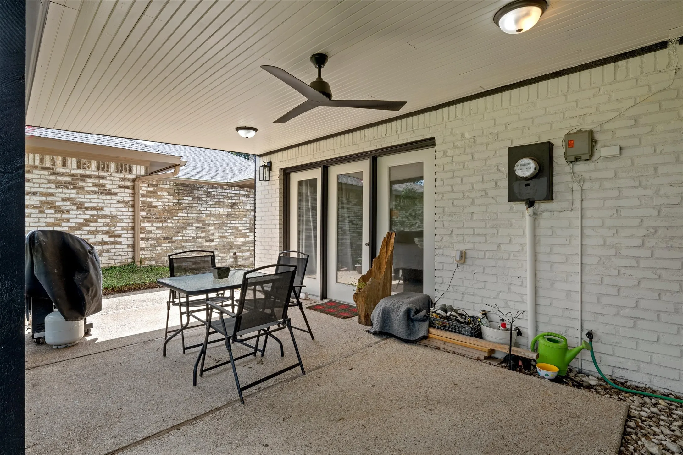 Single Family Residence For Sale in Mc Lennan County , 49 Sugar Creek, Woodway, Texas 76712, 4 Bedroom, 3 Bathroom, 2 Garage spaces, 2,499 Sqft, built in 1978, mls#21318895, Real Estate Agent in Woodway, Homes For Sale in Mc Lennan county, Homes For Sale in Woodway, Realtor in Woodway Texas, Real Estate Brokerage Independent Realty Texas, Luminita Cordes Realtor