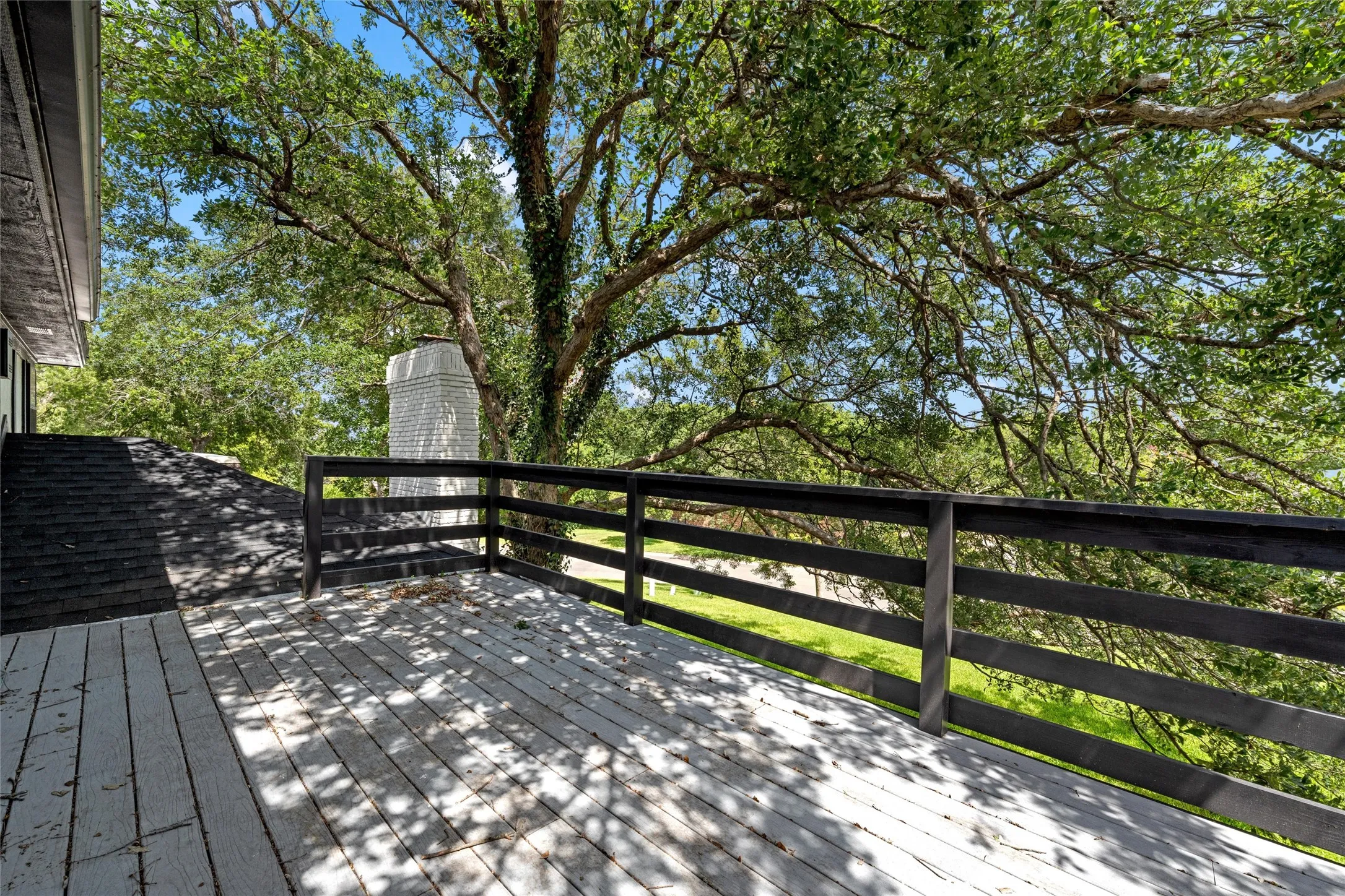 Single Family Residence For Sale in Mc Lennan County , 49 Sugar Creek, Woodway, Texas 76712, 4 Bedroom, 3 Bathroom, 2 Garage spaces, 2,499 Sqft, built in 1978, mls#21318895, Real Estate Agent in Woodway, Homes For Sale in Mc Lennan county, Homes For Sale in Woodway, Realtor in Woodway Texas, Real Estate Brokerage Independent Realty Texas, Luminita Cordes Realtor