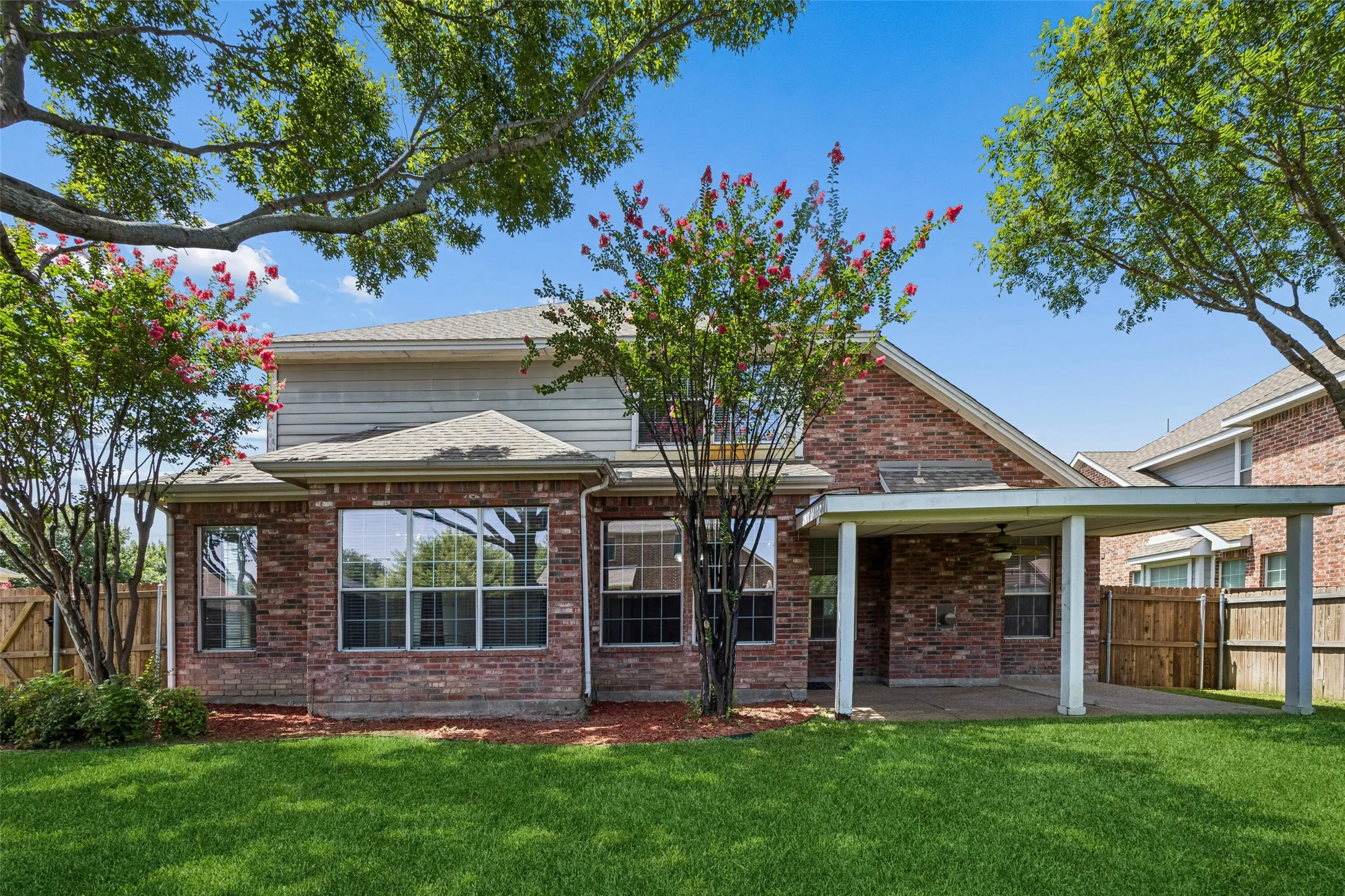 Single Family Residence For Sale in Tarrant County , 4315 Palmer Drive, Mansfield, Texas 76063, 4 Bedroom, 4 Bathroom, 3 Garage spaces, 3,633 Sqft, built in 2003, mls#21318196, Real Estate Agent in Mansfield, Homes For Sale in Tarrant county, Homes For Sale in Mansfield, Realtor in Mansfield Texas, Real Estate Brokerage Independent Realty Texas, Luminita Cordes Realtor