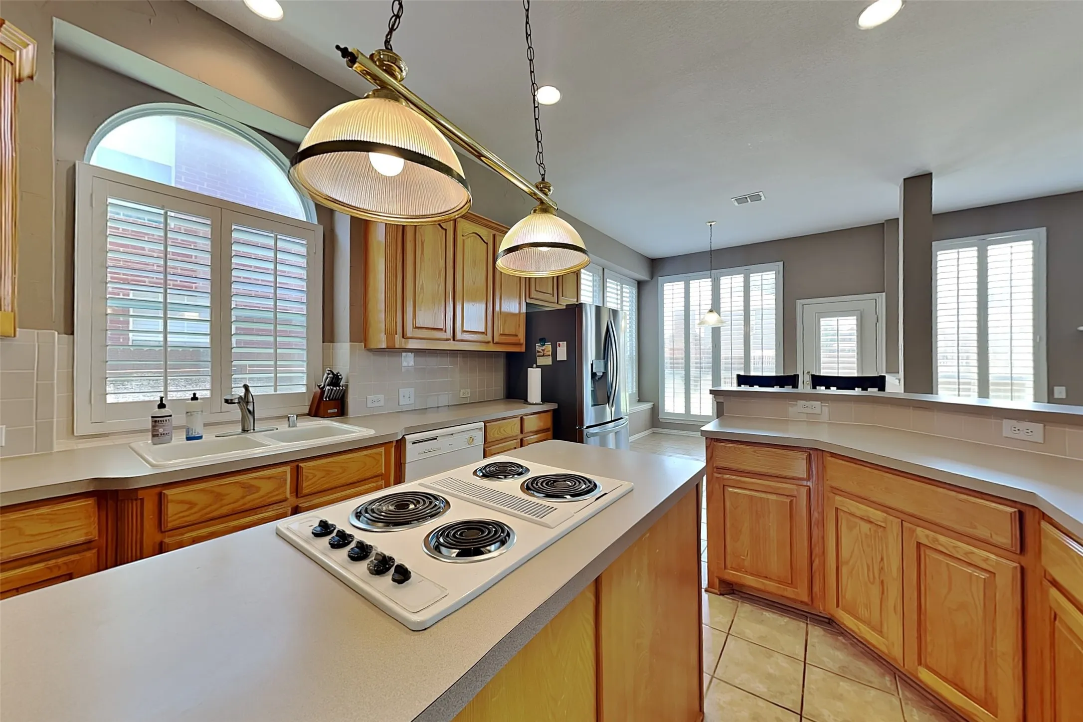 Single Family Residence For Rent in Collin County , 3910 Compton Drive, Richardson, Texas 75082, 4 Bedroom, 3 Bathroom, 2 Garage spaces, 3,060 Sqft, built in 1999, mls#21318894, Real Estate Agent in Richardson, Homes For Rent in Collin county, Homes For Rent in Richardson, Realtor in Richardson Texas, Real Estate Brokerage Independent Realty Texas, Luminita Cordes Realtor