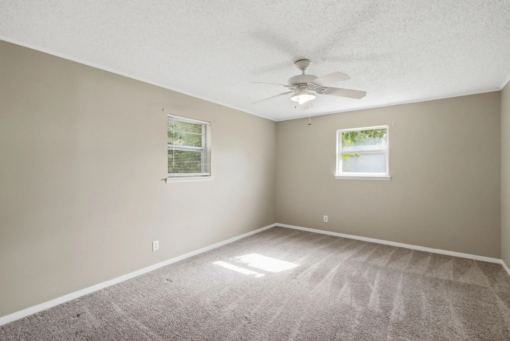Single Family Residence For Sale in Erath County , 1109 N Lillian Street, Stephenville, Texas 76401, 3 Bedroom, 2 Bathroom, 2 Garage spaces, 1,819 Sqft, built in 1973, mls#21318330, Real Estate Agent in Stephenville, Homes For Sale in Erath county, Homes For Sale in Stephenville, Realtor in Stephenville Texas, Real Estate Brokerage Independent Realty Texas, Luminita Cordes Realtor