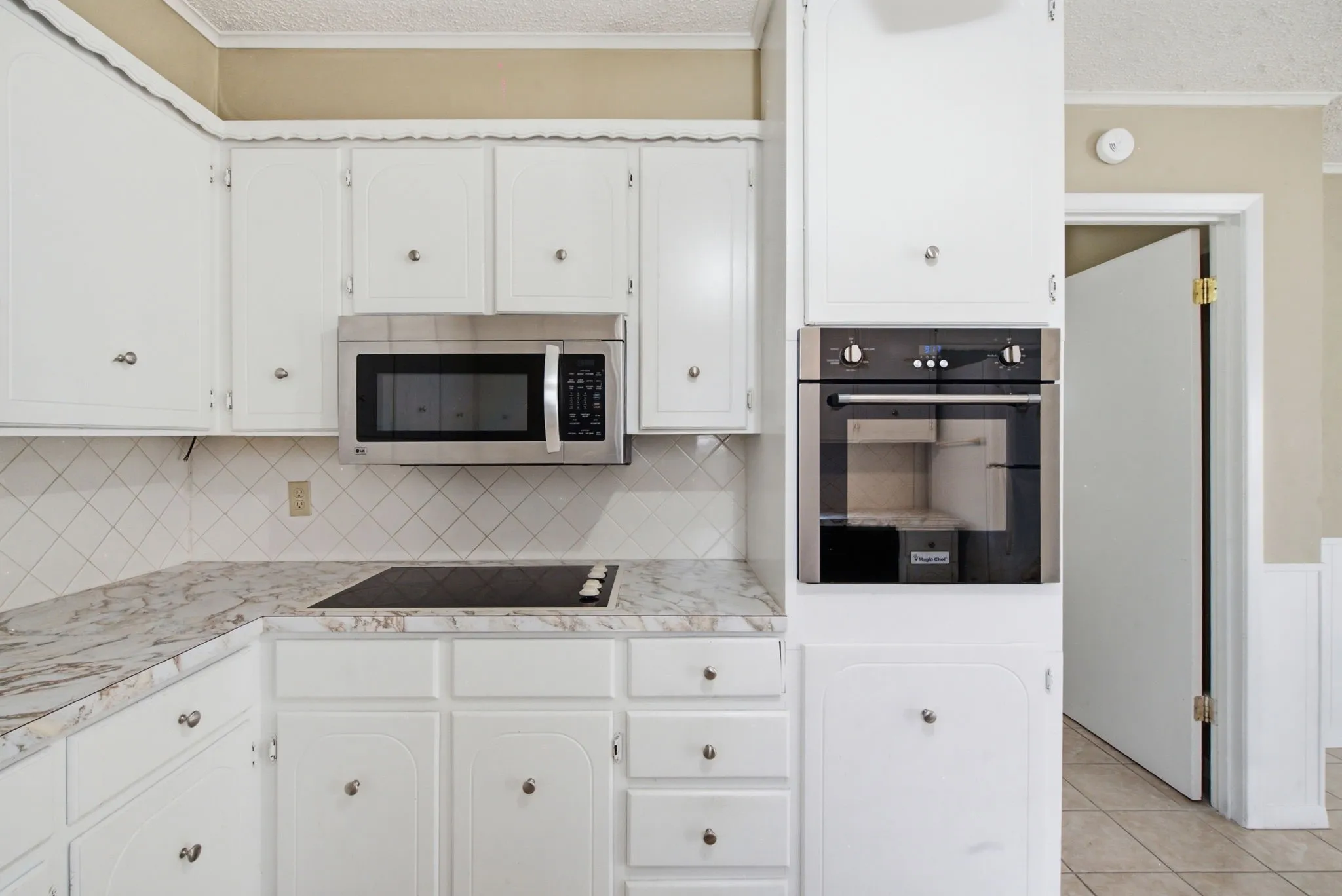 Single Family Residence For Sale in Erath County , 1109 N Lillian Street, Stephenville, Texas 76401, 3 Bedroom, 2 Bathroom, 2 Garage spaces, 1,819 Sqft, built in 1973, mls#21318330, Real Estate Agent in Stephenville, Homes For Sale in Erath county, Homes For Sale in Stephenville, Realtor in Stephenville Texas, Real Estate Brokerage Independent Realty Texas, Luminita Cordes Realtor