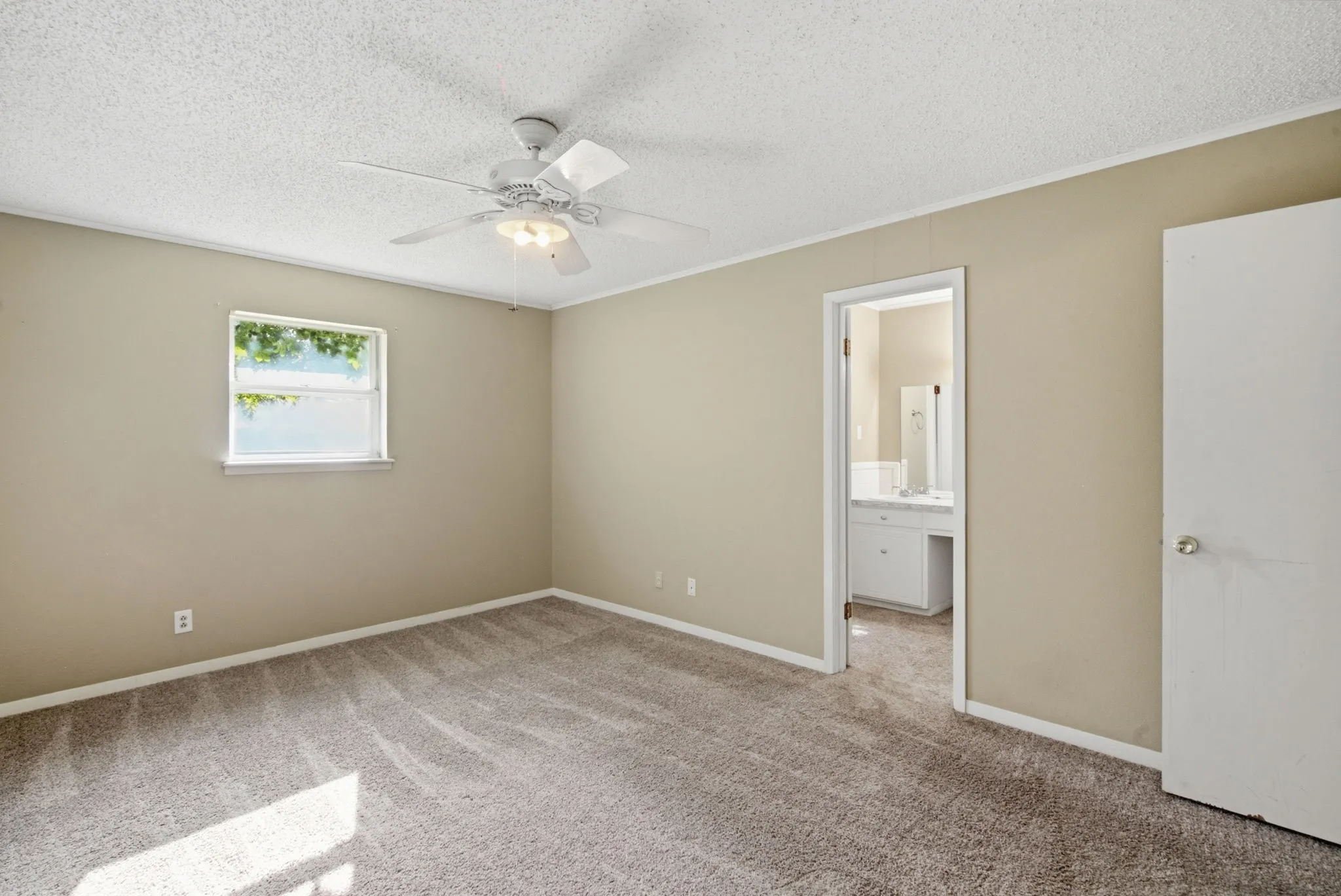 Single Family Residence For Sale in Erath County , 1109 N Lillian Street, Stephenville, Texas 76401, 3 Bedroom, 2 Bathroom, 2 Garage spaces, 1,819 Sqft, built in 1973, mls#21318330, Real Estate Agent in Stephenville, Homes For Sale in Erath county, Homes For Sale in Stephenville, Realtor in Stephenville Texas, Real Estate Brokerage Independent Realty Texas, Luminita Cordes Realtor