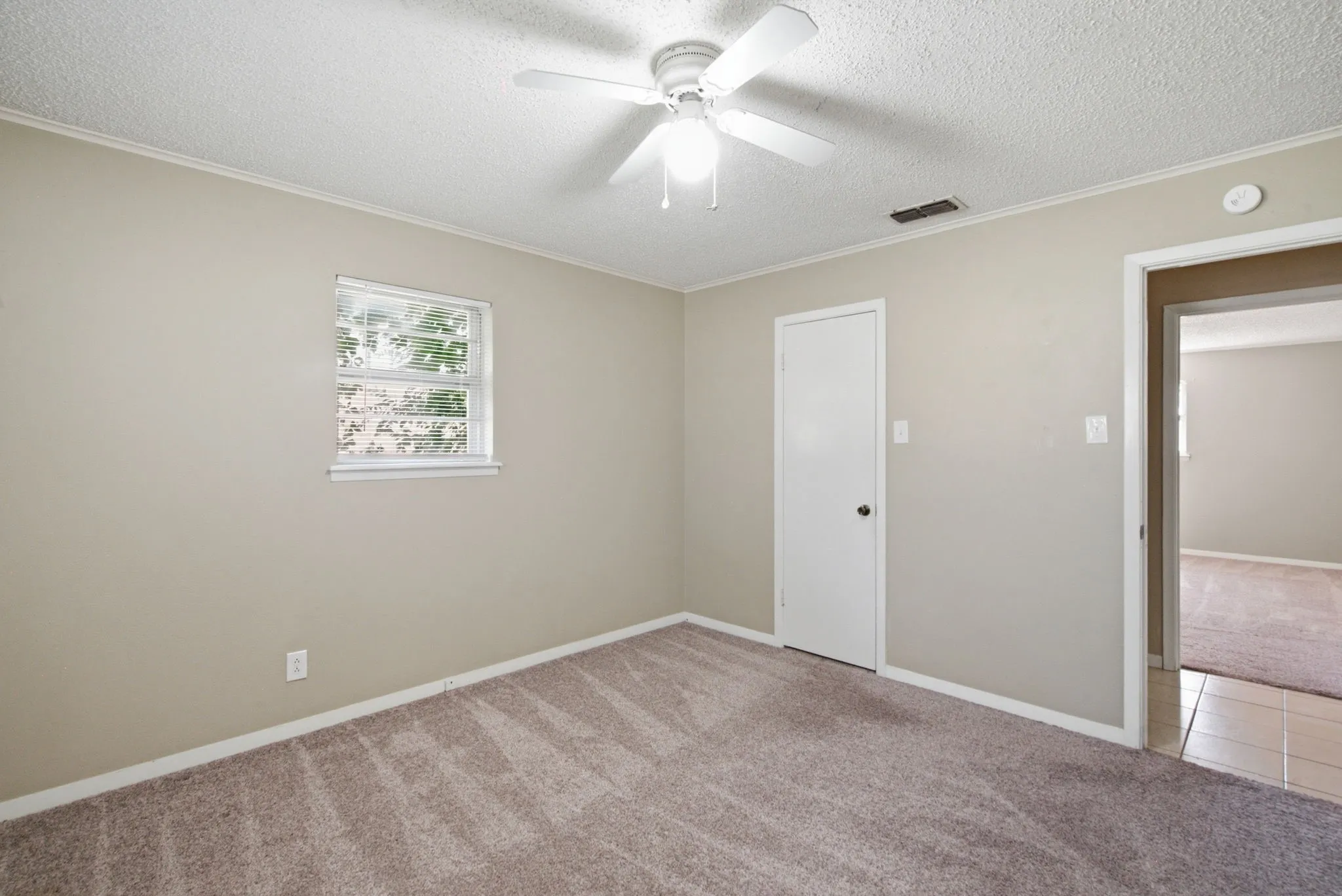 Single Family Residence For Sale in Erath County , 1109 N Lillian Street, Stephenville, Texas 76401, 3 Bedroom, 2 Bathroom, 2 Garage spaces, 1,819 Sqft, built in 1973, mls#21318330, Real Estate Agent in Stephenville, Homes For Sale in Erath county, Homes For Sale in Stephenville, Realtor in Stephenville Texas, Real Estate Brokerage Independent Realty Texas, Luminita Cordes Realtor