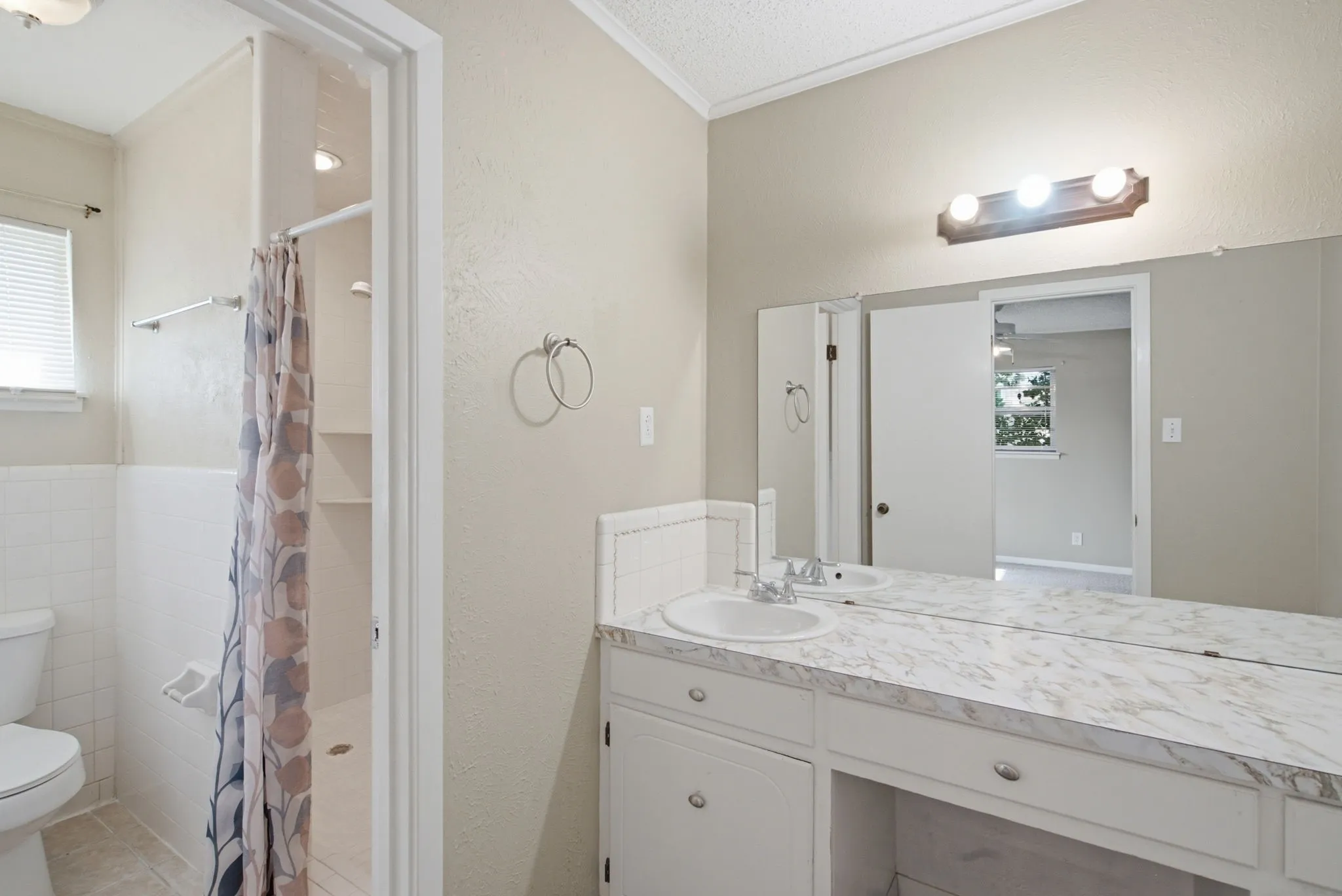 Single Family Residence For Sale in Erath County , 1109 N Lillian Street, Stephenville, Texas 76401, 3 Bedroom, 2 Bathroom, 2 Garage spaces, 1,819 Sqft, built in 1973, mls#21318330, Real Estate Agent in Stephenville, Homes For Sale in Erath county, Homes For Sale in Stephenville, Realtor in Stephenville Texas, Real Estate Brokerage Independent Realty Texas, Luminita Cordes Realtor