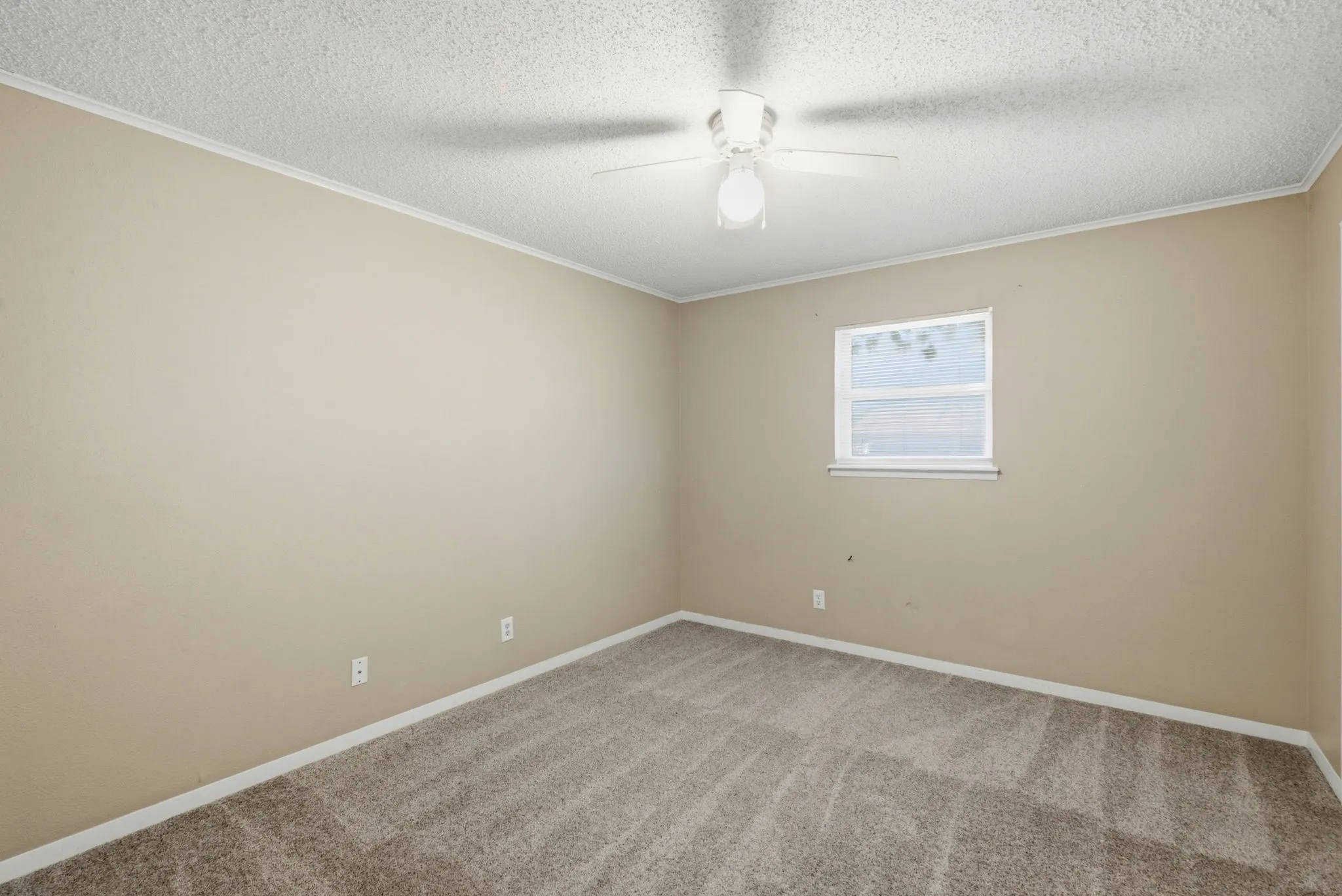Single Family Residence For Sale in Erath County , 1109 N Lillian Street, Stephenville, Texas 76401, 3 Bedroom, 2 Bathroom, 2 Garage spaces, 1,819 Sqft, built in 1973, mls#21318330, Real Estate Agent in Stephenville, Homes For Sale in Erath county, Homes For Sale in Stephenville, Realtor in Stephenville Texas, Real Estate Brokerage Independent Realty Texas, Luminita Cordes Realtor