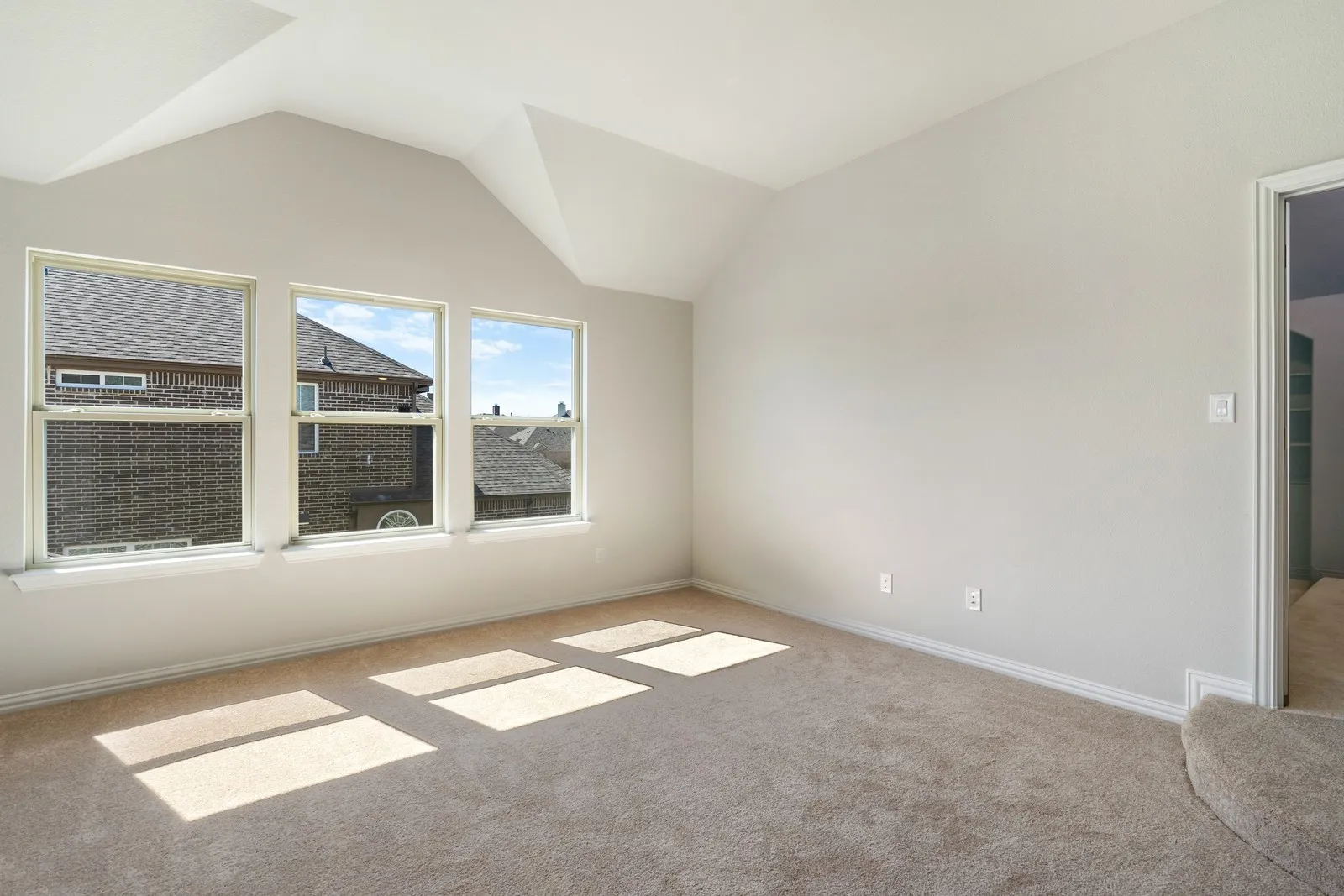 Single Family Residence For Sale in Collin County , 2455 Lusitano Lane, Celina, Texas 75009, 6 Bedroom, 4 Bathroom, 3 Garage spaces, 4,021 Sqft, built in 2018, mls#21317033, Real Estate Agent in Celina, Homes For Sale in Collin county, Homes For Sale in Celina, Realtor in Celina Texas, Real Estate Brokerage Independent Realty Texas, Luminita Cordes Realtor