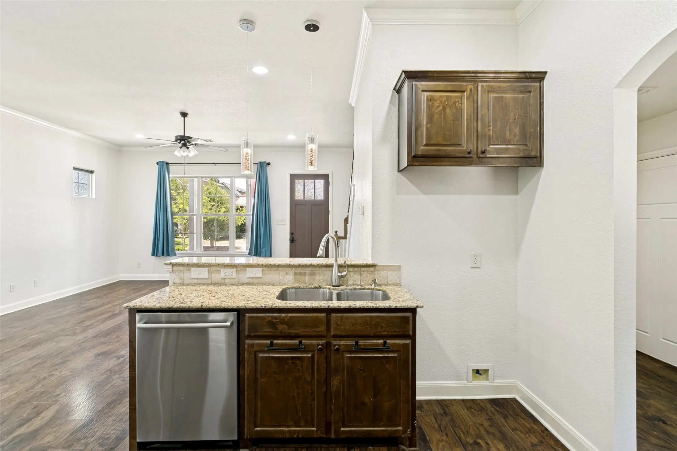Single Family Residence For Sale in Denton County , 2513 Chebi Lane, Denton, Texas 76209, 4 Bedroom, 2 Bathroom, 1 Garage spaces, 1,621 Sqft, built in 2009, mls#21318840, Real Estate Agent in Denton, Homes For Sale in Denton county, Homes For Sale in Denton, Realtor in Denton Texas, Real Estate Brokerage Independent Realty Texas, Luminita Cordes Realtor