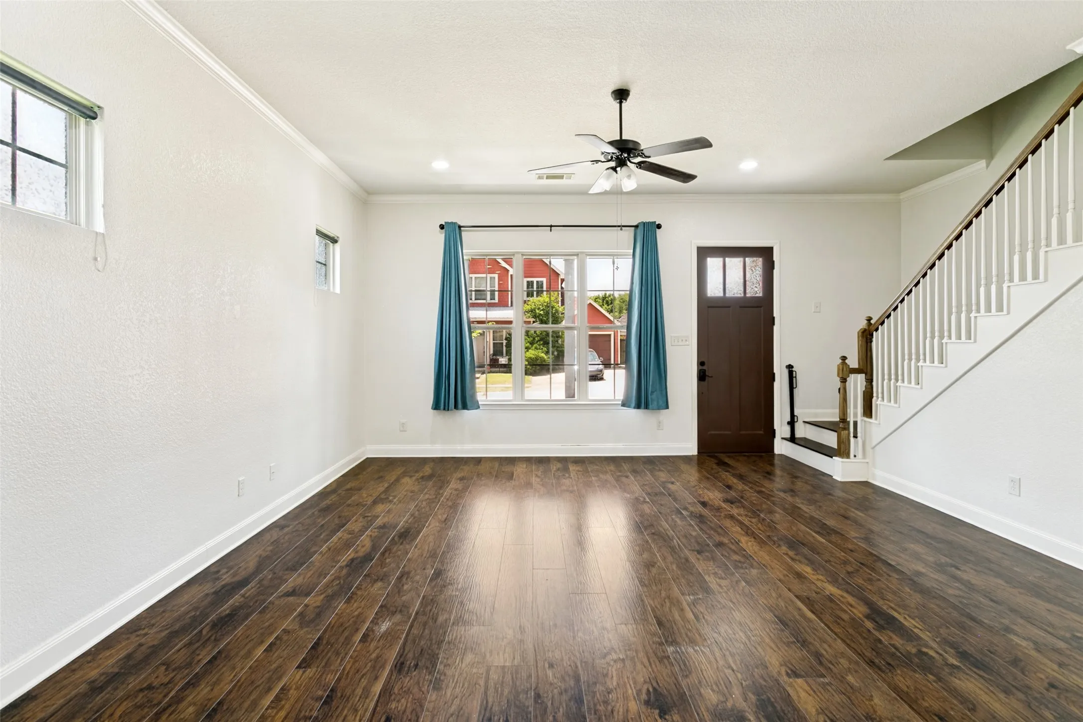 Single Family Residence For Sale in Denton County , 2513 Chebi Lane, Denton, Texas 76209, 4 Bedroom, 2 Bathroom, 1 Garage spaces, 1,621 Sqft, built in 2009, mls#21318840, Real Estate Agent in Denton, Homes For Sale in Denton county, Homes For Sale in Denton, Realtor in Denton Texas, Real Estate Brokerage Independent Realty Texas, Luminita Cordes Realtor