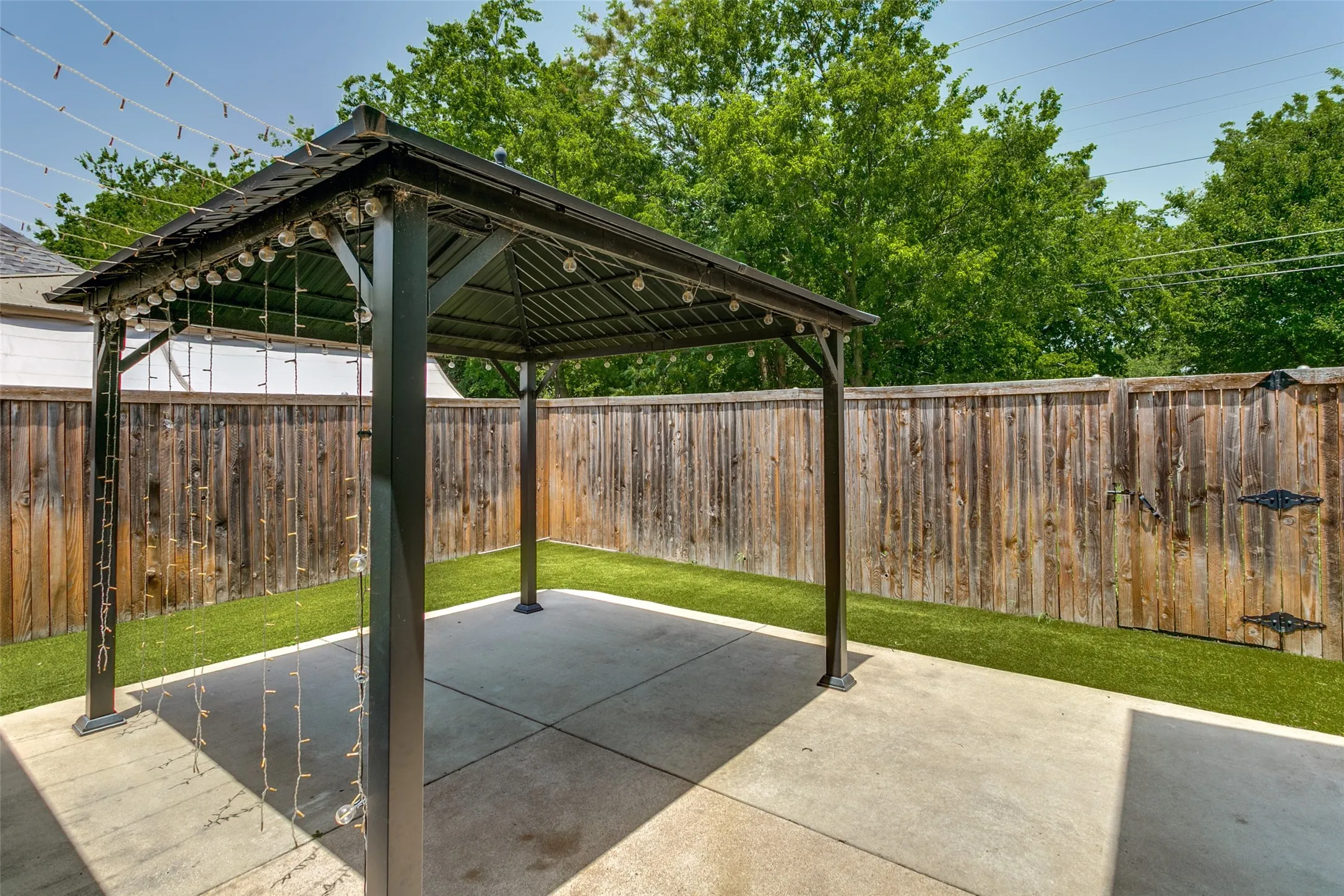 Single Family Residence For Sale in Denton County , 2513 Chebi Lane, Denton, Texas 76209, 4 Bedroom, 2 Bathroom, 1 Garage spaces, 1,621 Sqft, built in 2009, mls#21318840, Real Estate Agent in Denton, Homes For Sale in Denton county, Homes For Sale in Denton, Realtor in Denton Texas, Real Estate Brokerage Independent Realty Texas, Luminita Cordes Realtor