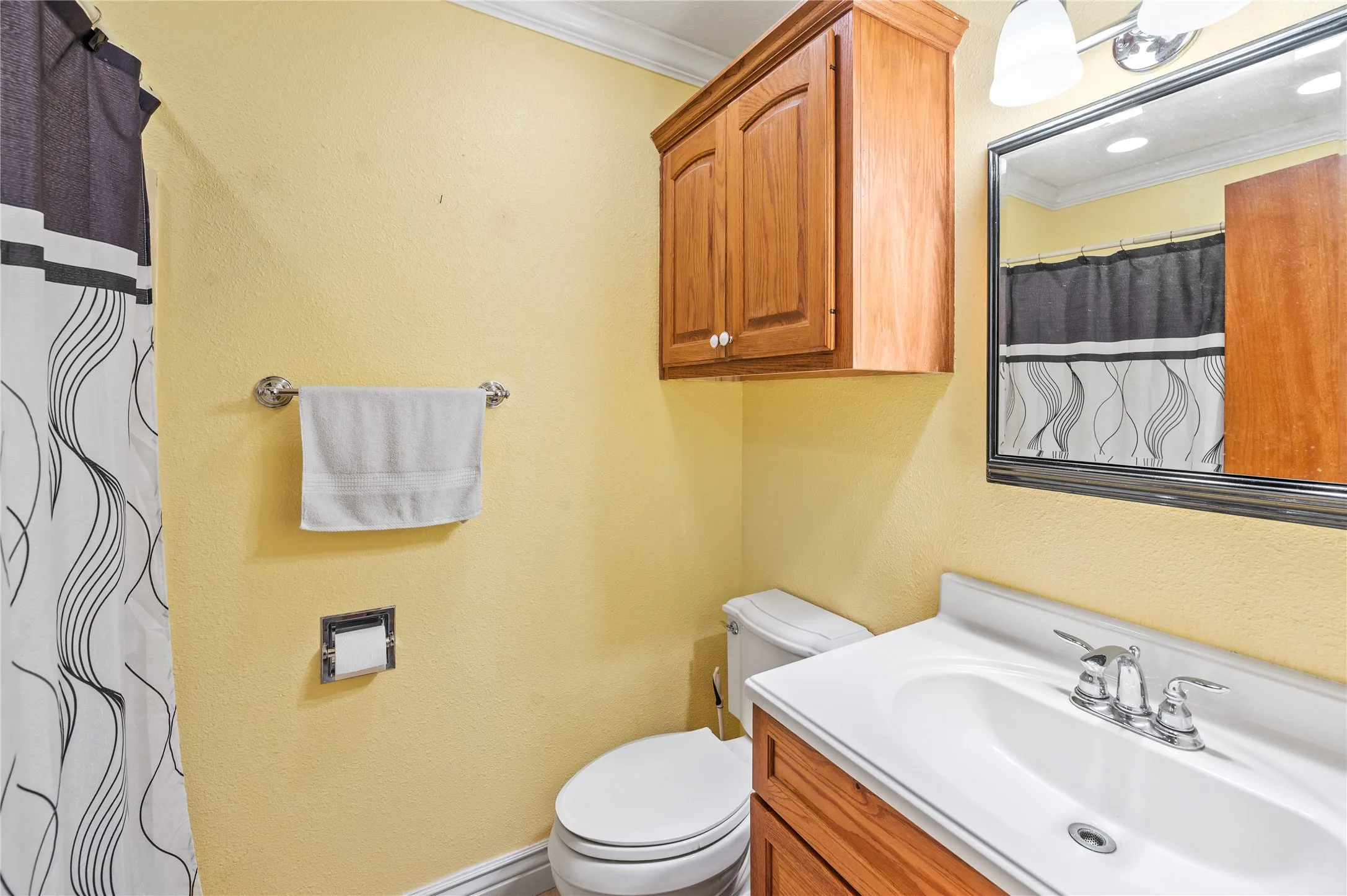 Single Family Residence For Sale in Wood County , 1104 W State Highway 154, Quitman, Texas 75783, 3 Bedroom, 3 Bathroom, 2 Garage spaces, 3,169 Sqft, built in 1985, mls#21318054, Real Estate Agent in Quitman, Homes For Sale in Wood county, Homes For Sale in Quitman, Realtor in Quitman Texas, Real Estate Brokerage Independent Realty Texas, Luminita Cordes Realtor