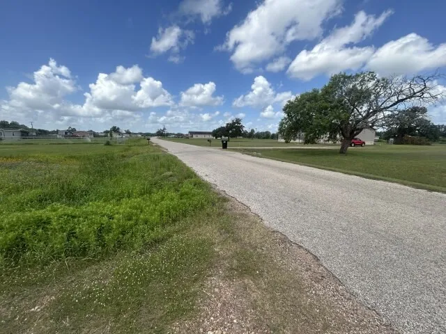 Mobile Home For Sale in Victoria County , 268 W Oaks, Victoria, Texas 77905, 4 Bedroom, 2 Bathroom, Garage spaces, 2,019 Sqft, built in 2012, mls#21318923, Real Estate Agent in Victoria, Homes For Sale in Victoria county, Homes For Sale in Victoria, Realtor in Victoria Texas, Real Estate Brokerage Independent Realty Texas, Luminita Cordes Realtor