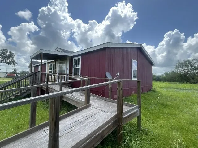 Mobile Home For Sale in Victoria County , 268 W Oaks, Victoria, Texas 77905, 4 Bedroom, 2 Bathroom, Garage spaces, 2,019 Sqft, built in 2012, mls#21318923, Real Estate Agent in Victoria, Homes For Sale in Victoria county, Homes For Sale in Victoria, Realtor in Victoria Texas, Real Estate Brokerage Independent Realty Texas, Luminita Cordes Realtor